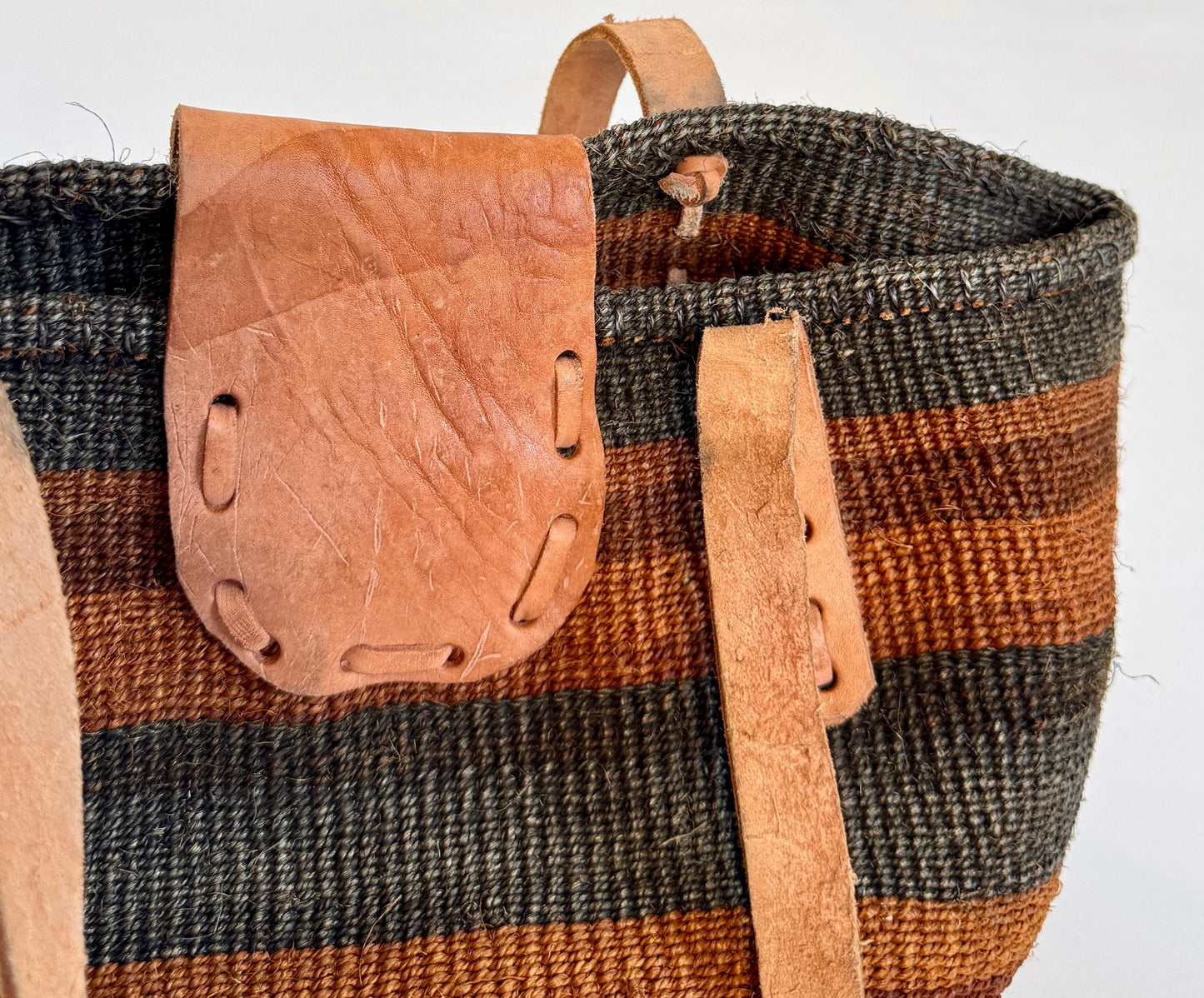 Vintage 90s Sisal Bag Striped Neutral Desert Tones Leather Straps