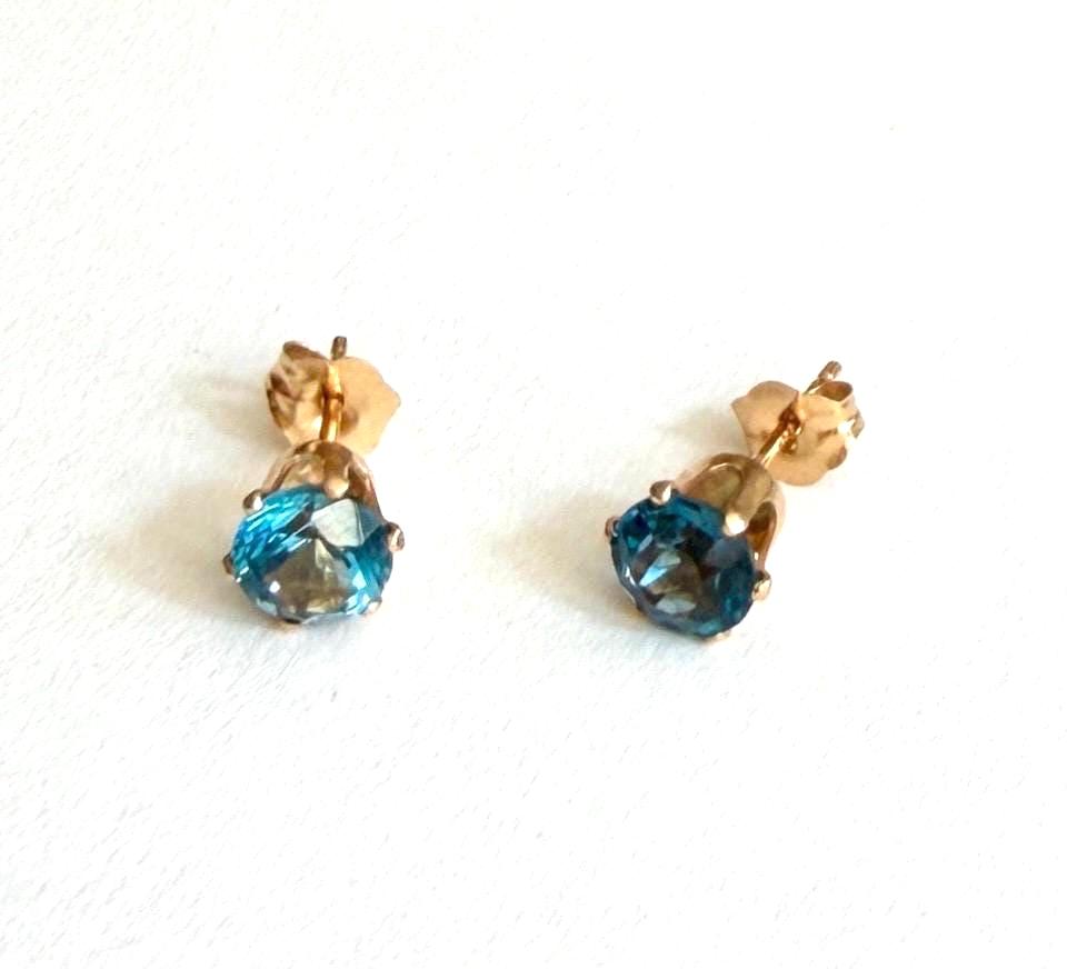 Vintage Solid 14K Gold Earrings Minimalist Blue Topaz Studs