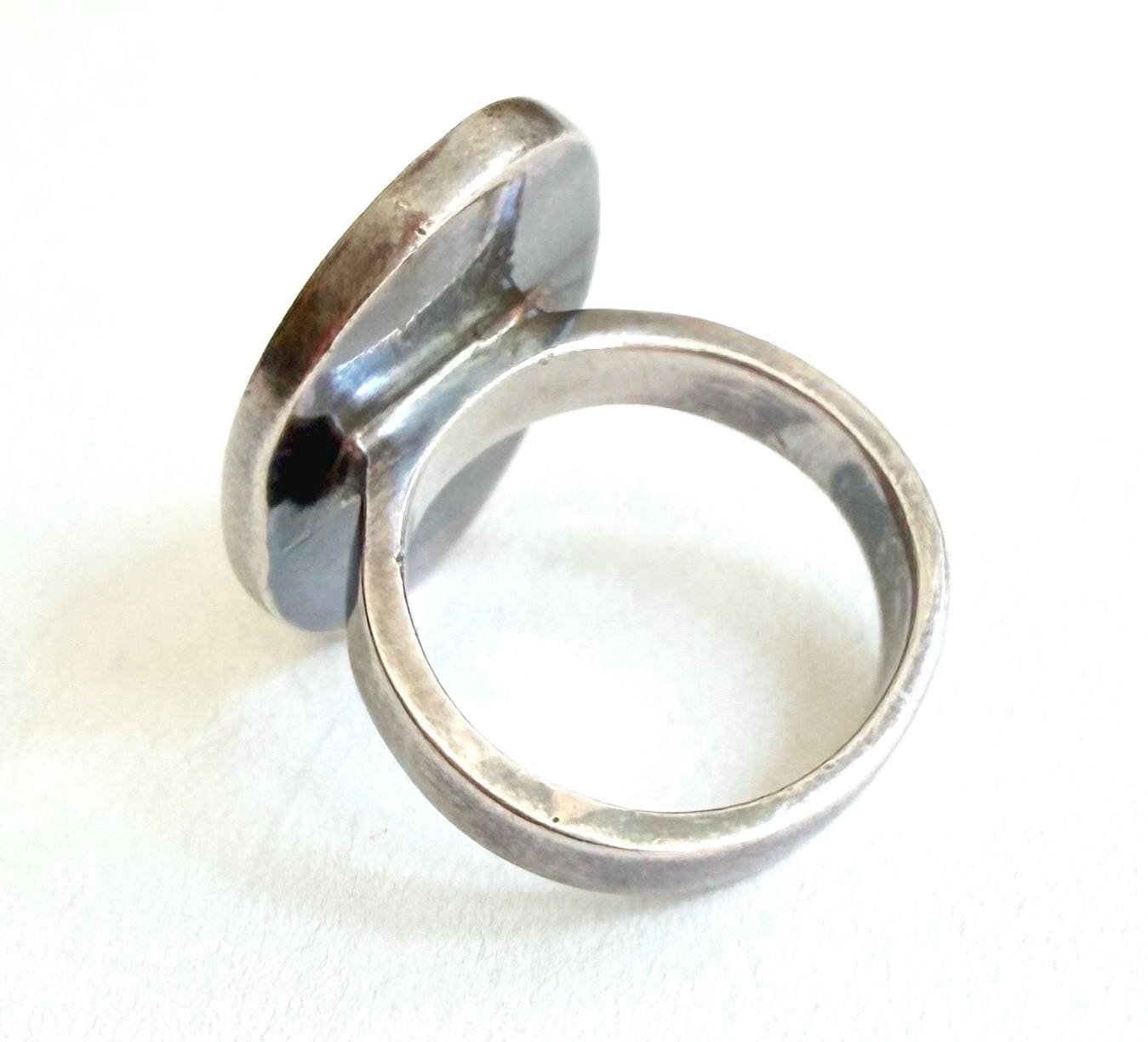 Vintage Sterling Silver Ring Oval Mother of Pearl Inlaid Face Size 5.75