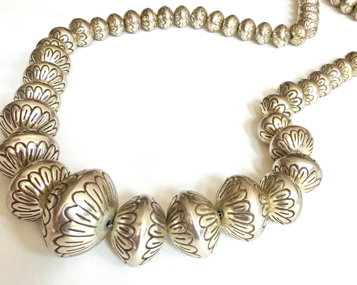 Vintage Navajo Pearl Necklace 158g Graduated Sterling Silver Beads 25"