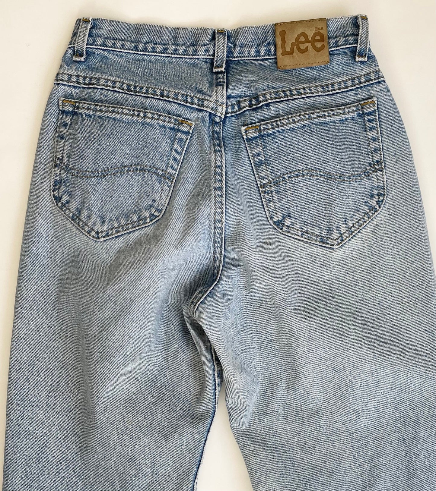 80s Lee Mom Jeans: Vintage High Waist Light Wash Denim
