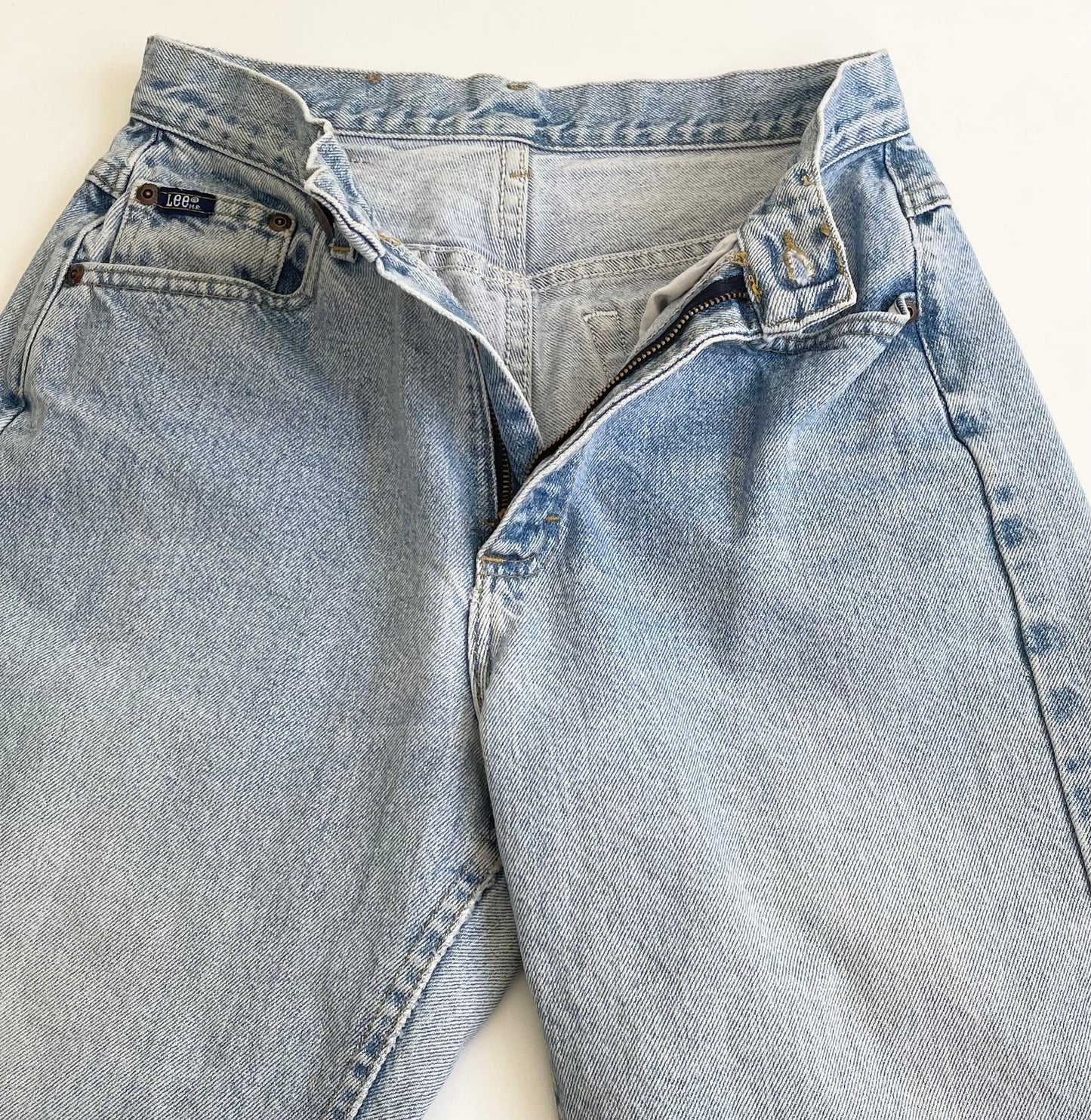 80s Lee Mom Jeans: Vintage High Waist Light Wash Denim