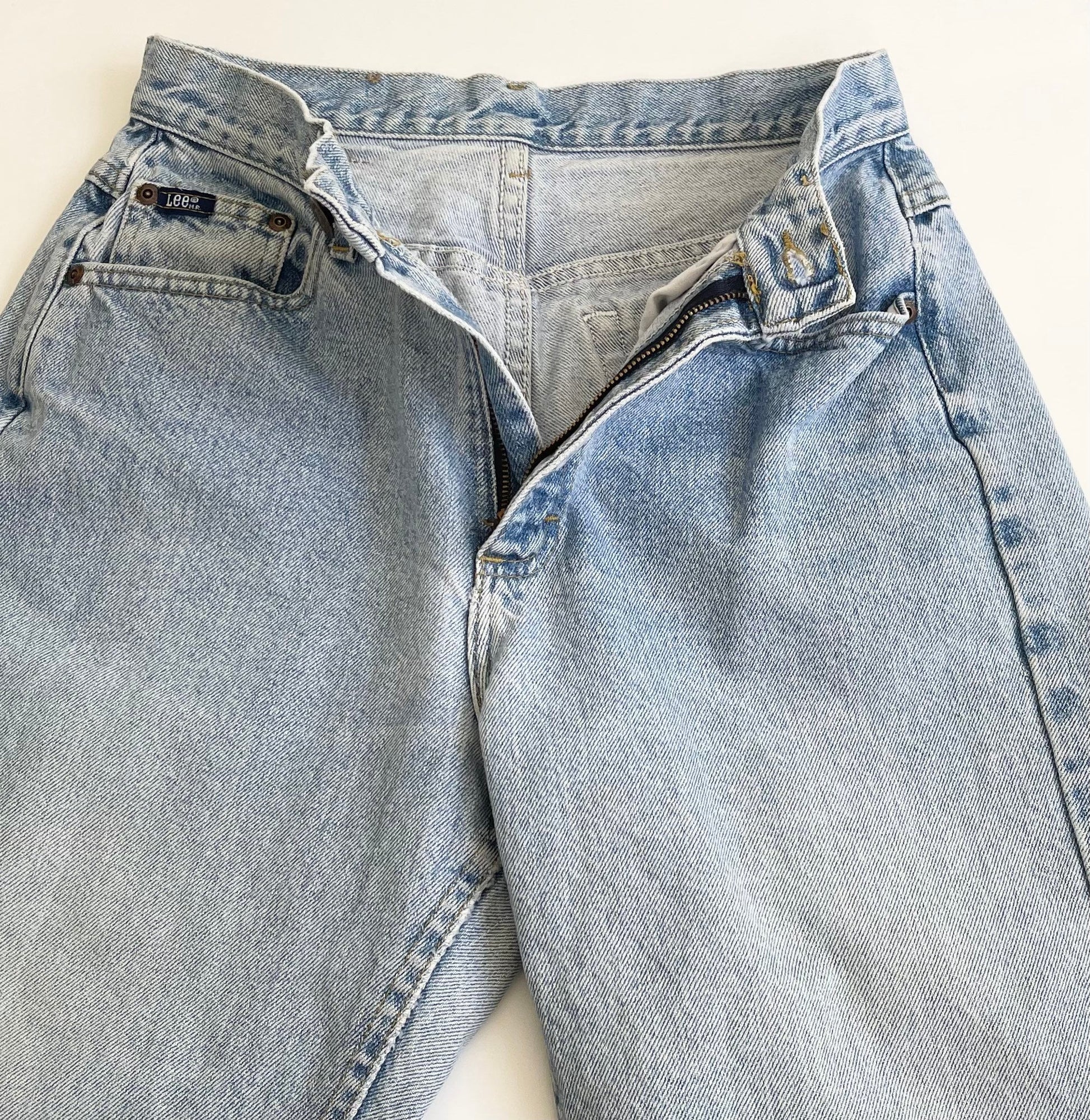 80s Lee Mom Jeans: Vintage High Waist Light Wash Denim