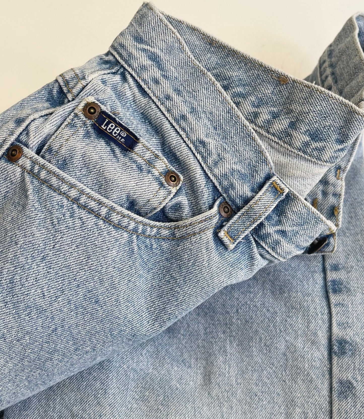 80s Lee Mom Jeans: Vintage High Waist Light Wash Denim