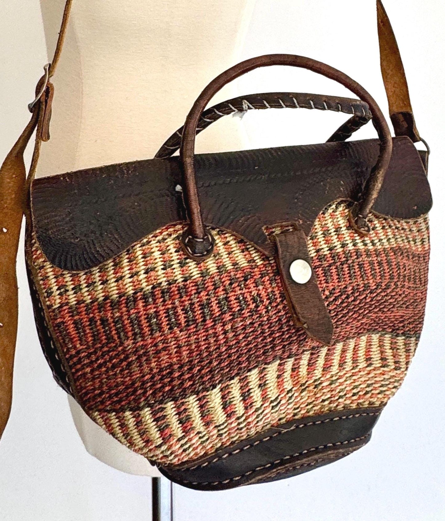Desert Tone Sisal Bag Vintage Tooled Leather Trim Purse Neutral Brown Natural White Rose Striped Woven Sisal