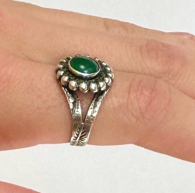 Antique Navajo Turquoise Ring Fred Harvey Era Native American Vintage Stamped Sterling Silver Band Oval Green Turquoise Cabochon Size 6.5