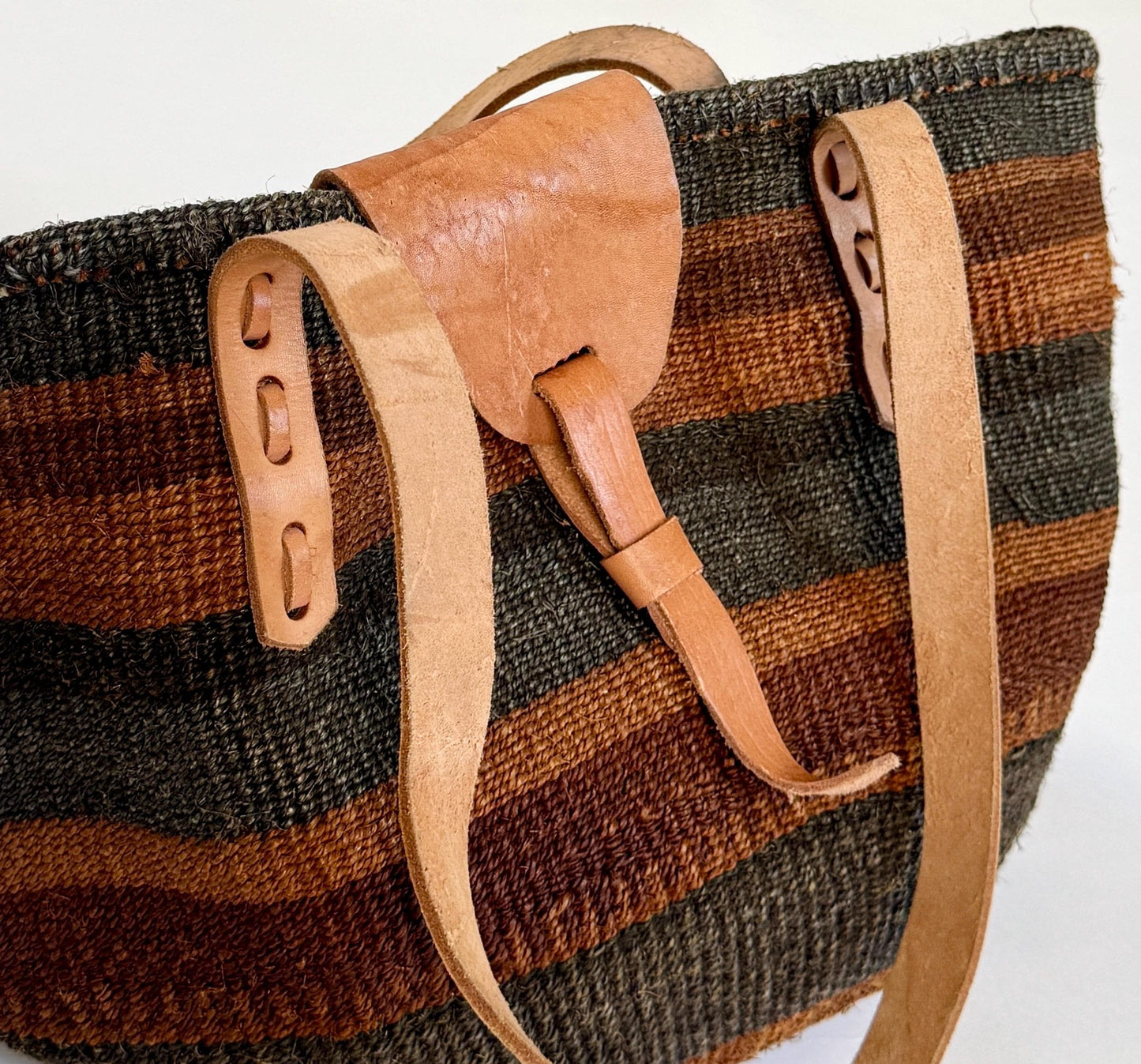 Vintage 90s Sisal Bag Striped Neutral Desert Tones Leather Straps