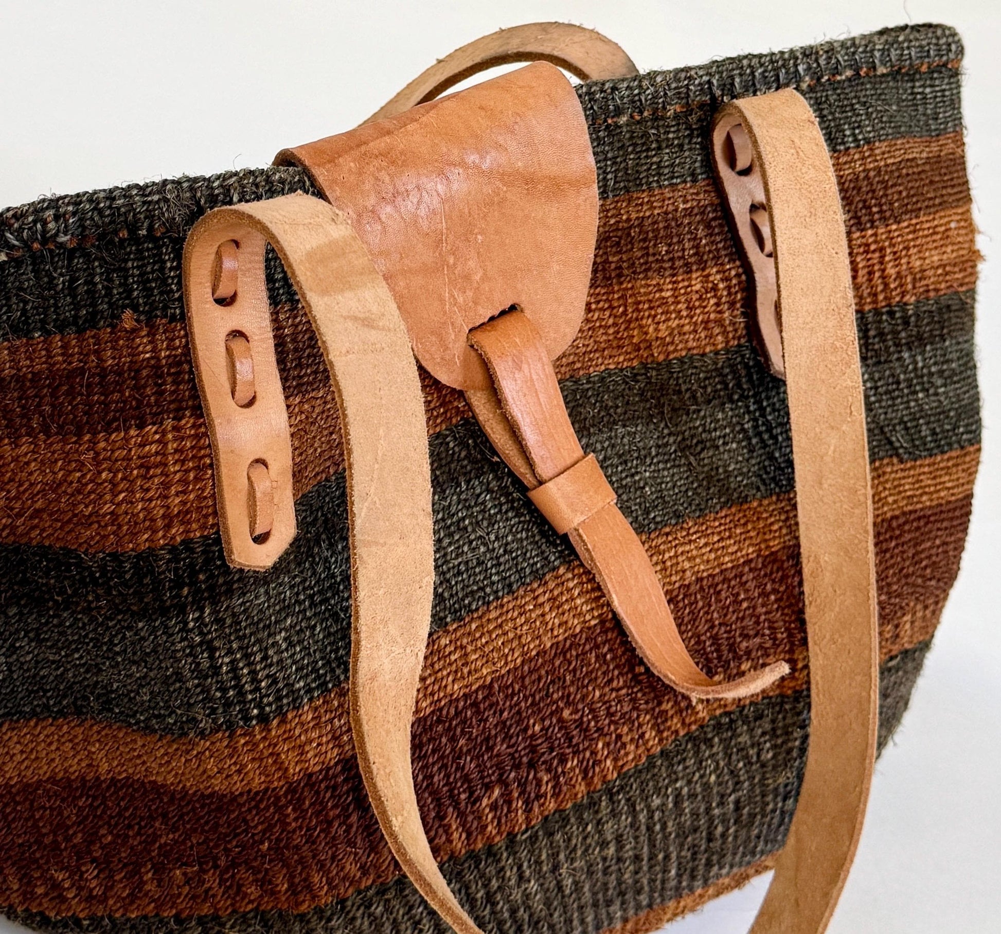 Vintage 90s Sisal Bag Striped Neutral Desert Tones Leather Straps