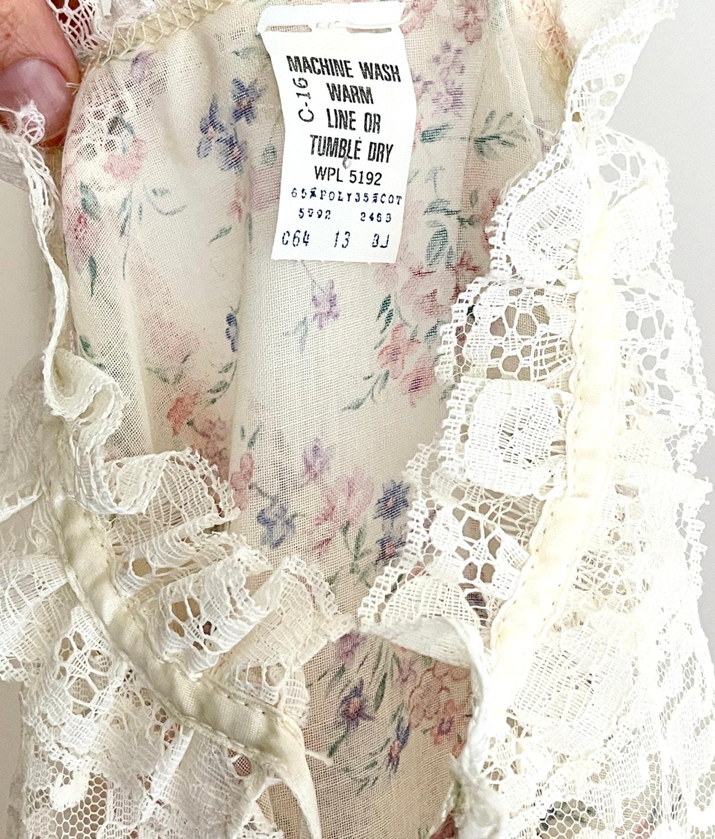 Vintage 70s Pastel Floral Prairie Dress Lace Trim Short Sleeve