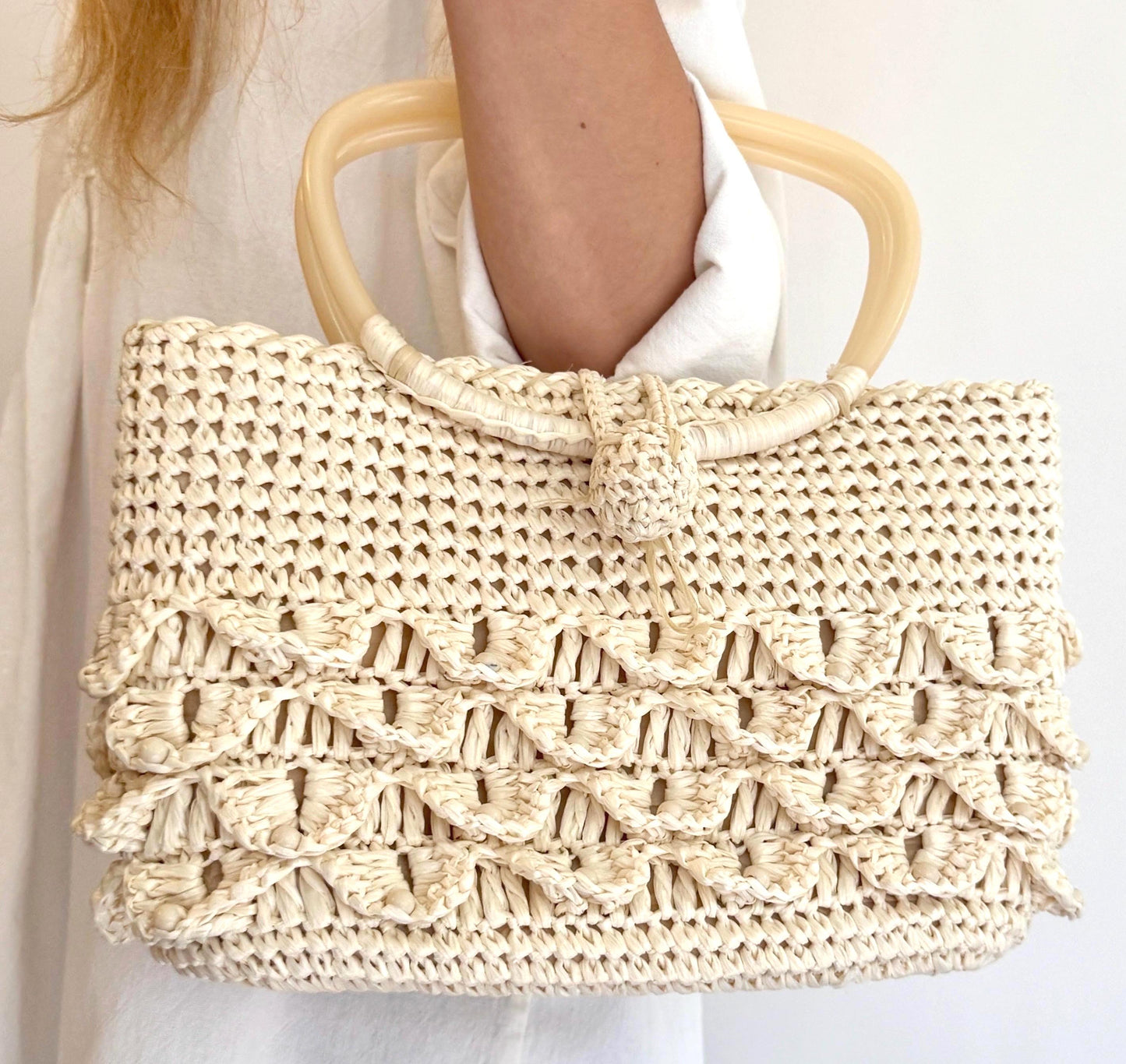 Vintage Woven Raffia Bag: 1950s-60s White Purse with Plastic Handles