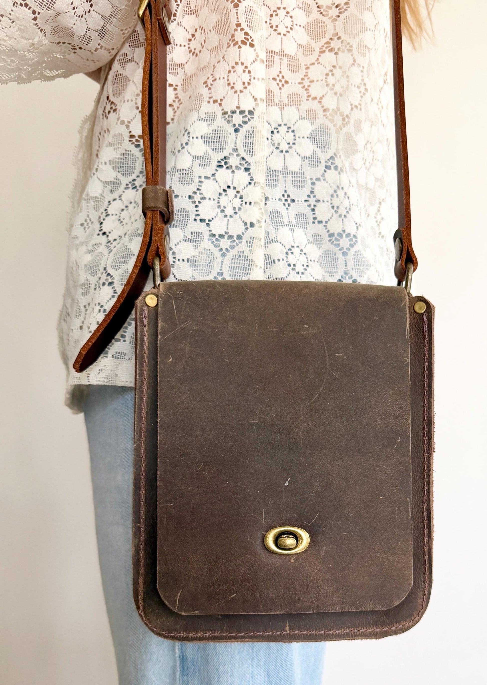 Handmade Brown Leather Crossbody Bag Everyday Unisex Shoulder Bag