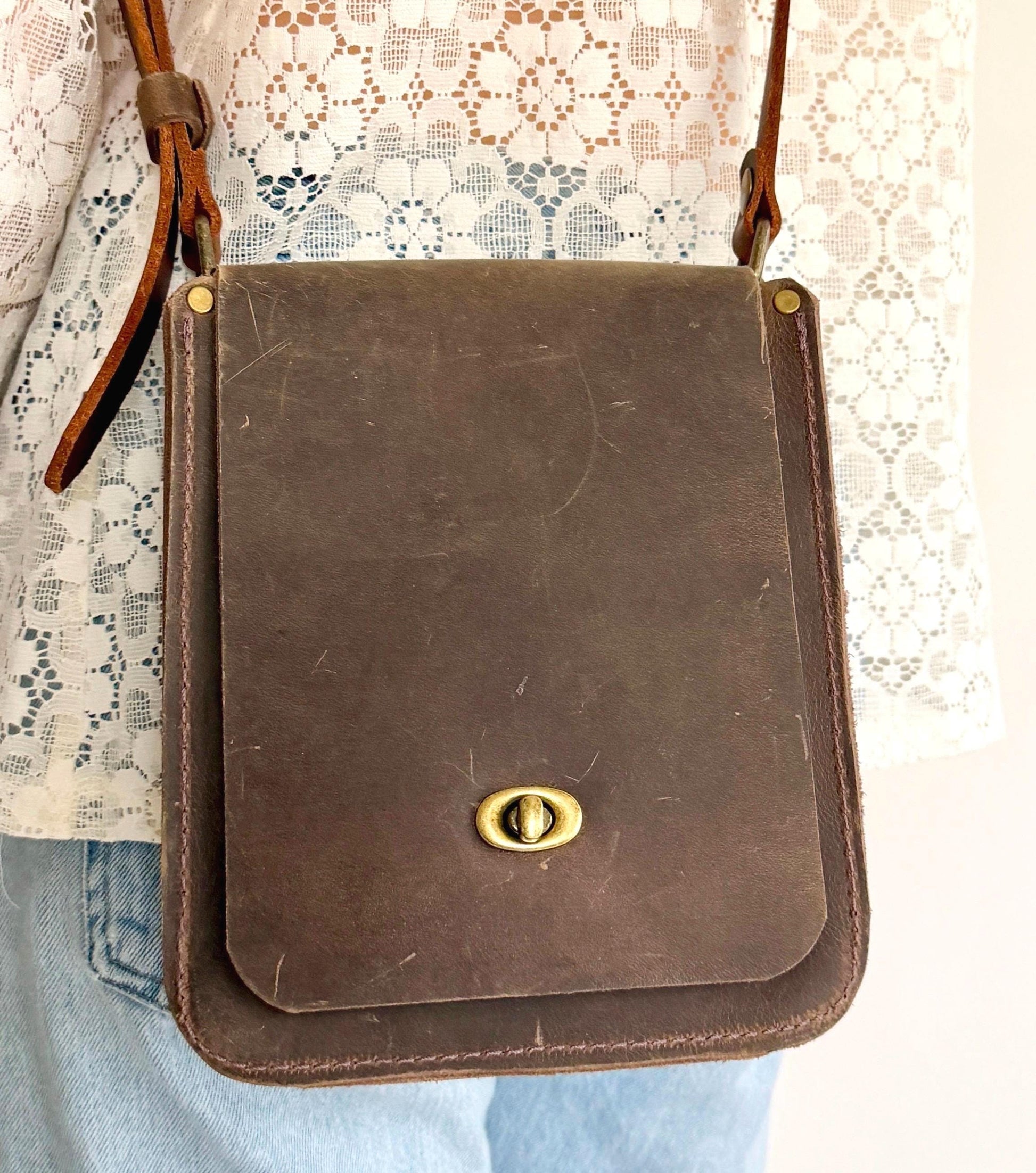 Handmade Brown Leather Crossbody Bag Everyday Unisex Shoulder Bag