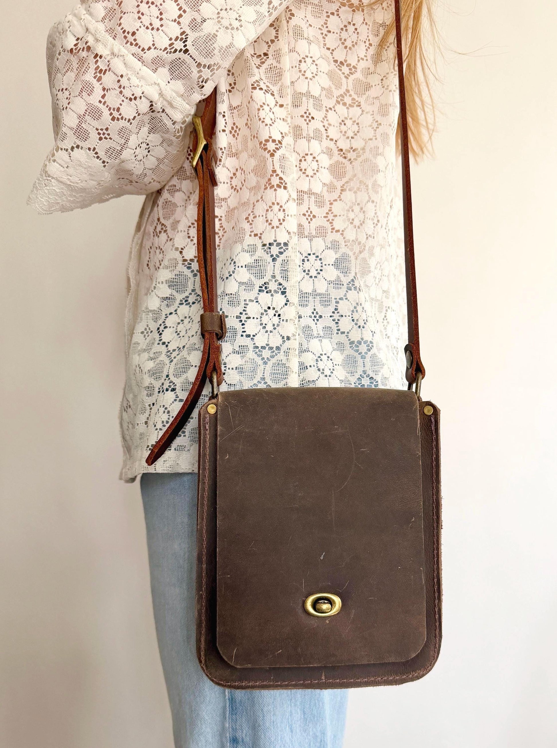 Handmade Brown Leather Crossbody Bag Everyday Unisex Shoulder Bag