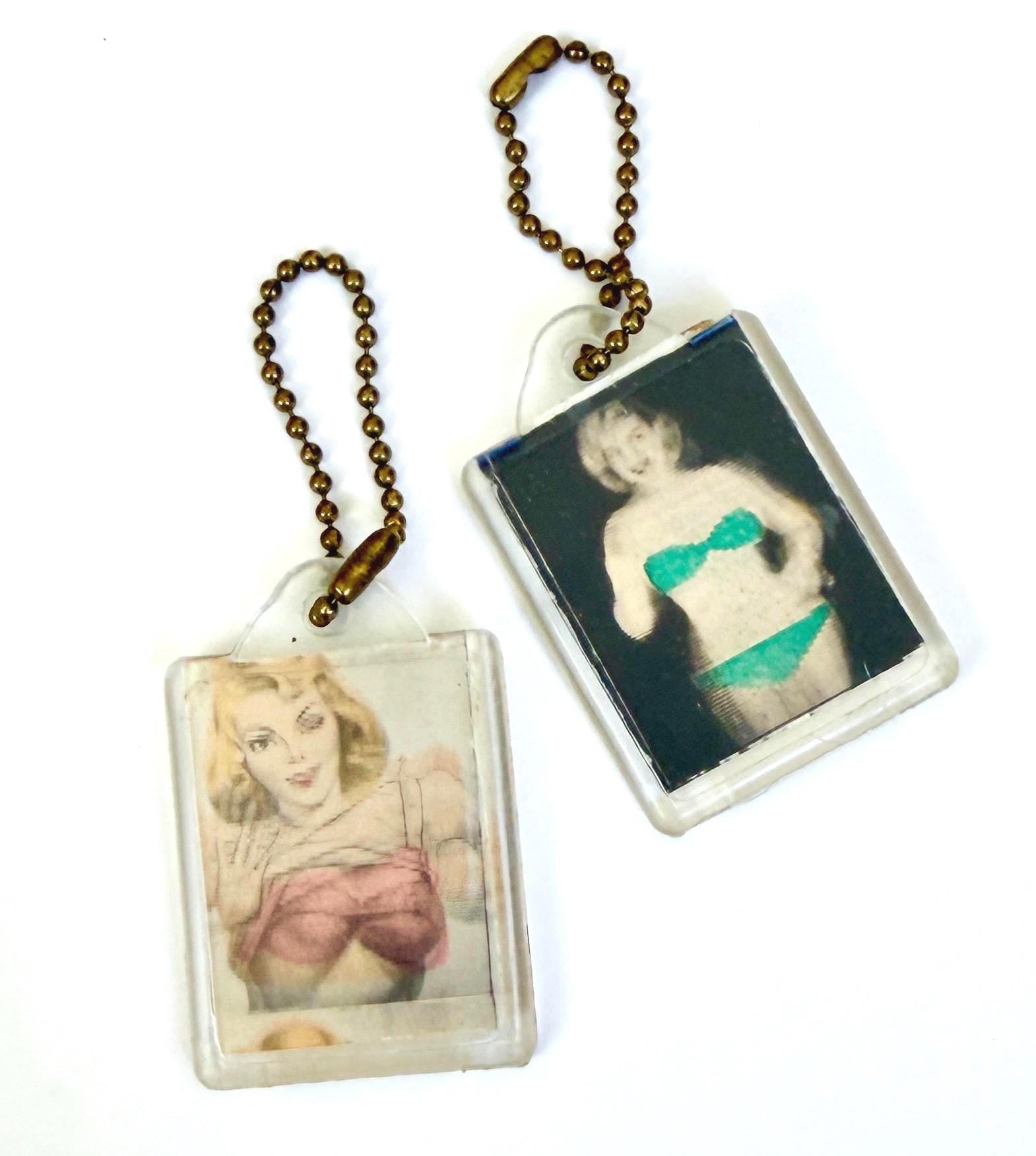 Vintage Hologram Keychain Woman in Bikini Mid Century Advertising