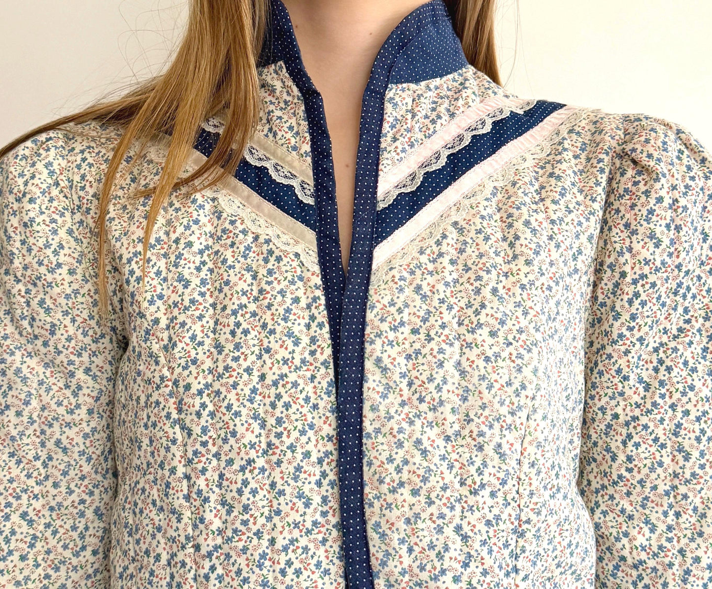Vintage 70s Gunne Sax Cropped Top Jacket Lightly Quilted Ditsy Floral Print Cotton