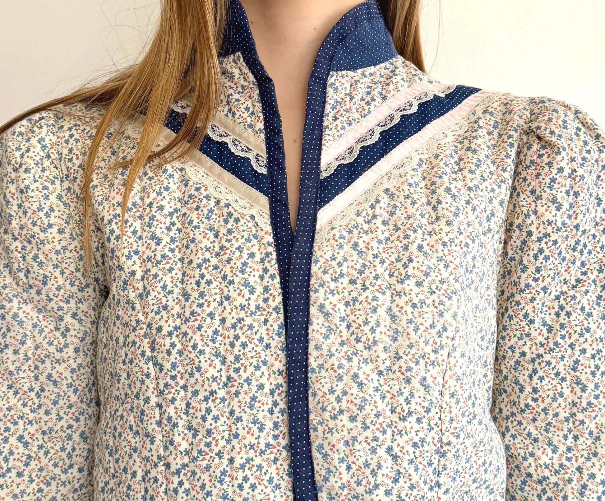 Vintage 70s Gunne Sax Cropped Top Jacket Lightly Quilted Ditsy Floral Print Cotton