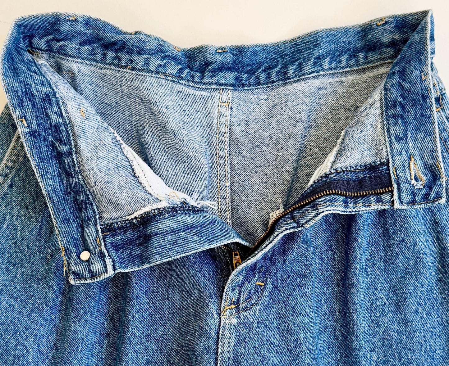Vintage 80s Lee Mom Jeans High Waist Medium Wash Denim