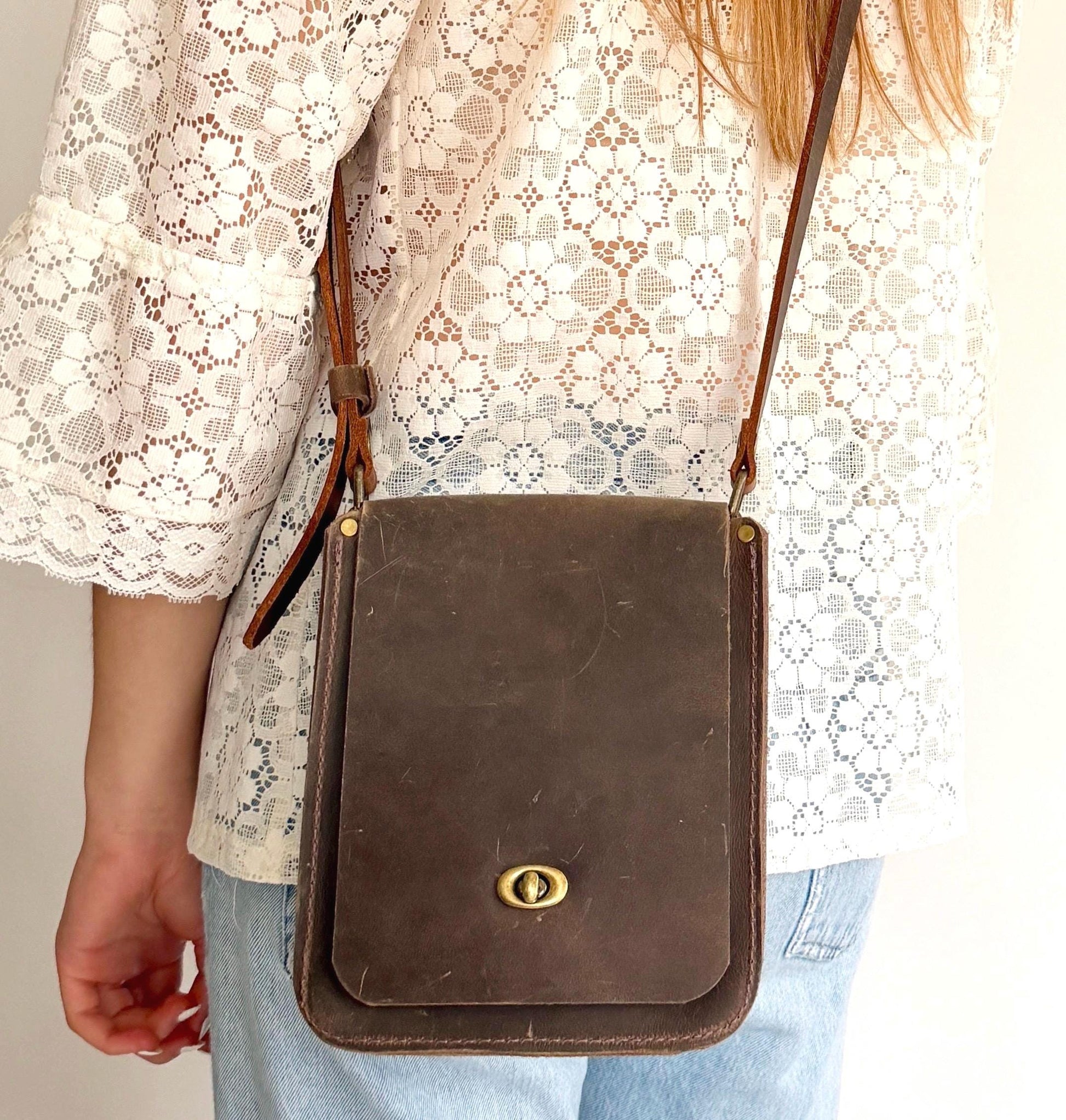 Handmade Brown Leather Crossbody Bag Everyday Unisex Shoulder Bag