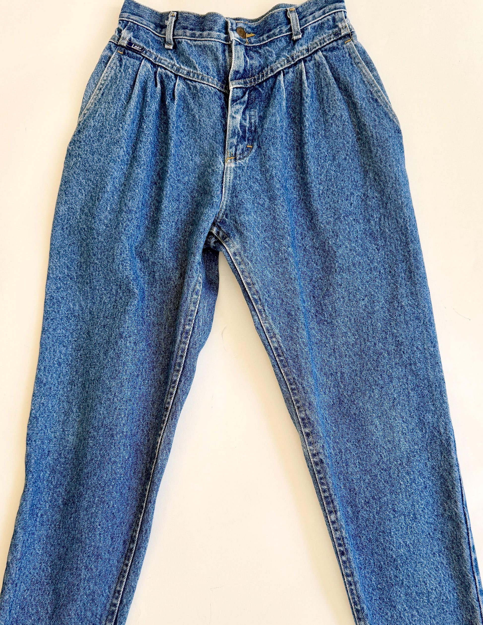 Vintage 80s Lee Mom Jeans High Waist Medium Wash Denim