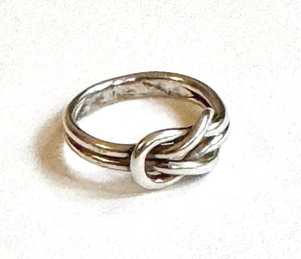 Navajo Sterling Silver Love Knot Ring Vintage 925 Band Delicate Native American Size 5.25