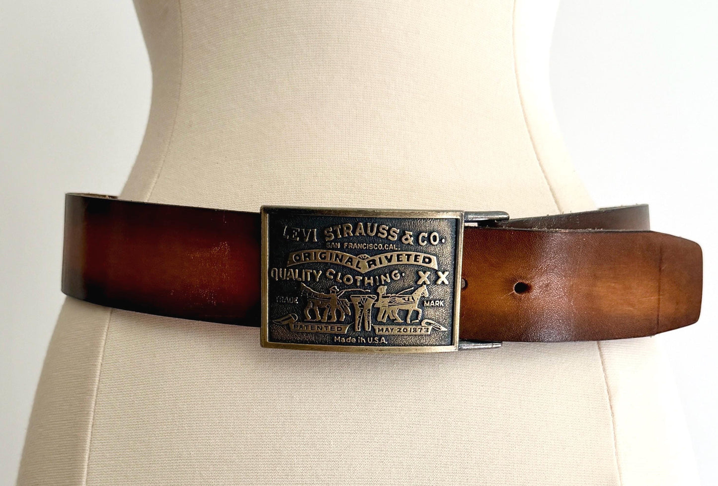 Vintage 70s 80s Levis Belt Brown Hand Stained Cowhide Leather Strap 32