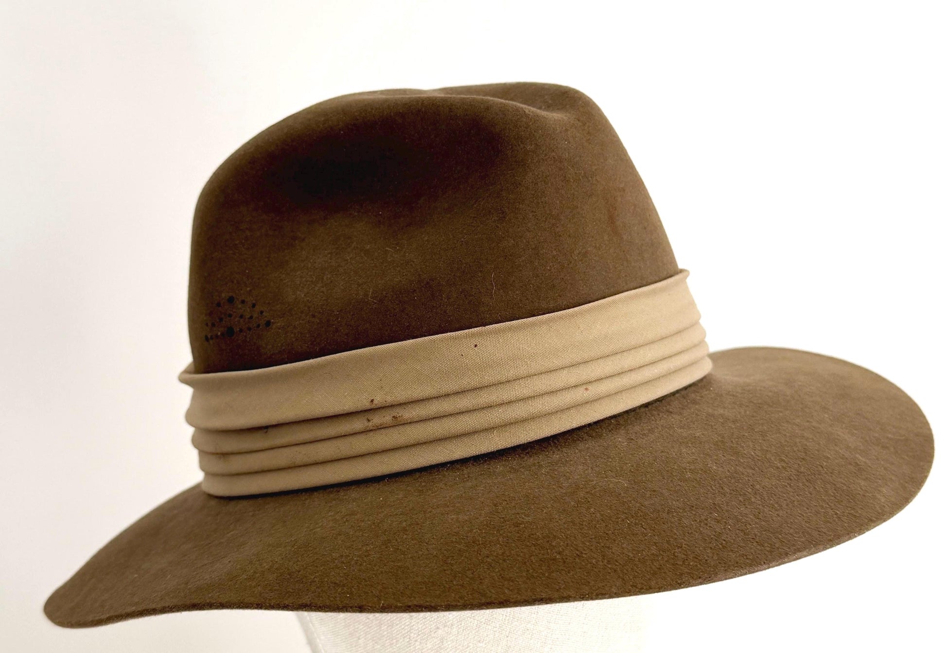 Vintage Banana Republic Travel & Safari Fedora Hat Brown Fur Felt Made in USA