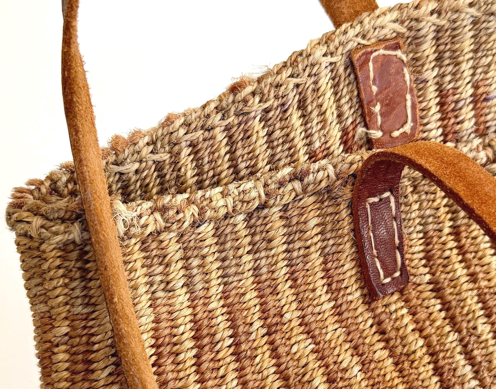 Vintage Woven Sisal Bag Neutral Market Tote Leather Straps