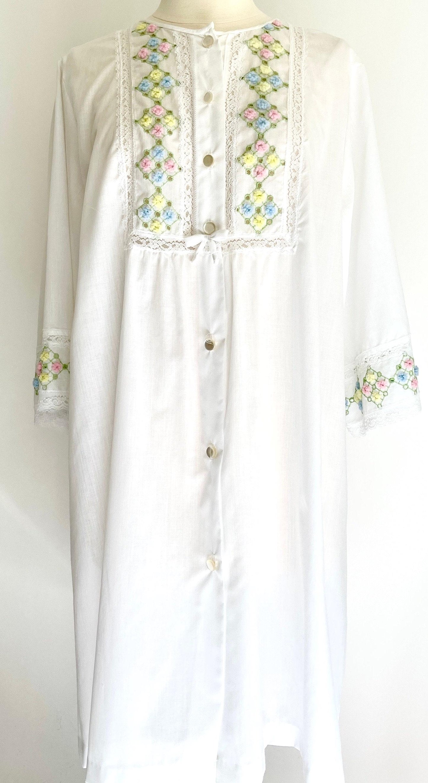Vintage White Cover Up House Dress Pastel Floral and Lace
