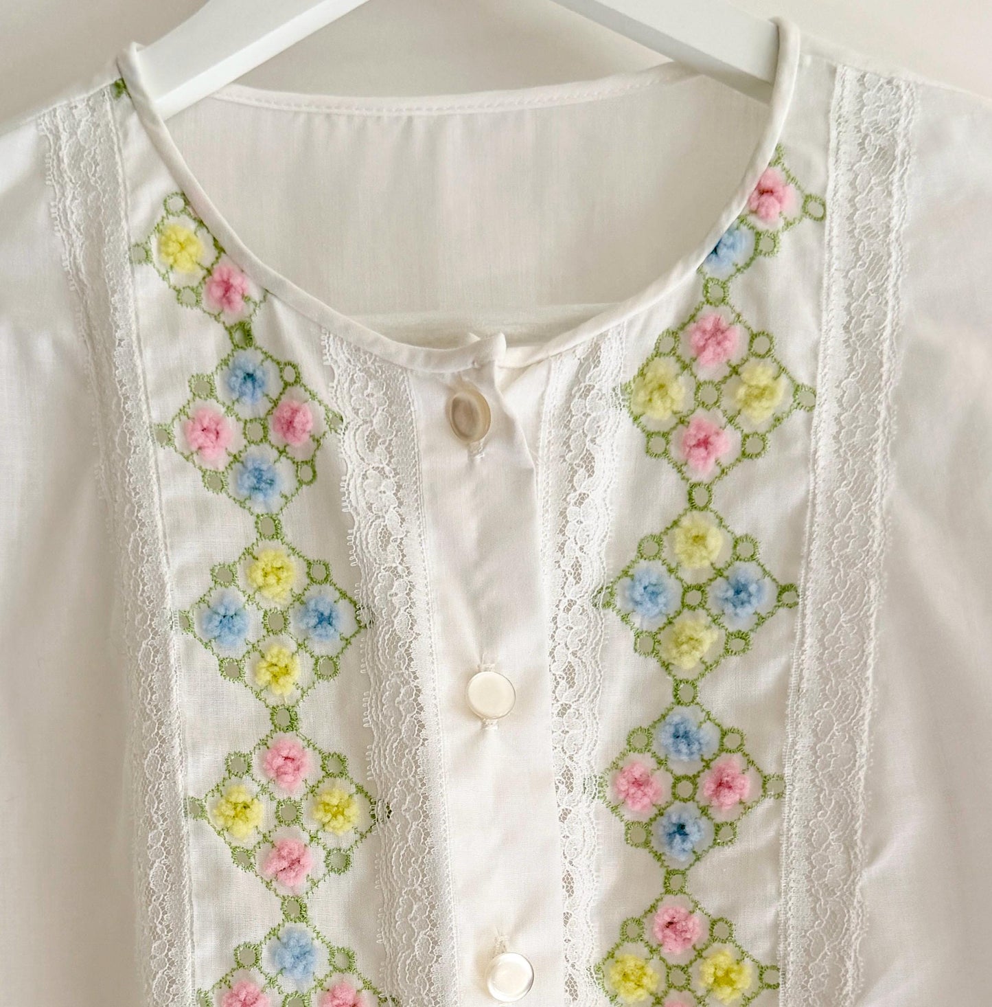 Vintage White Cover Up House Dress Pastel Floral and Lace