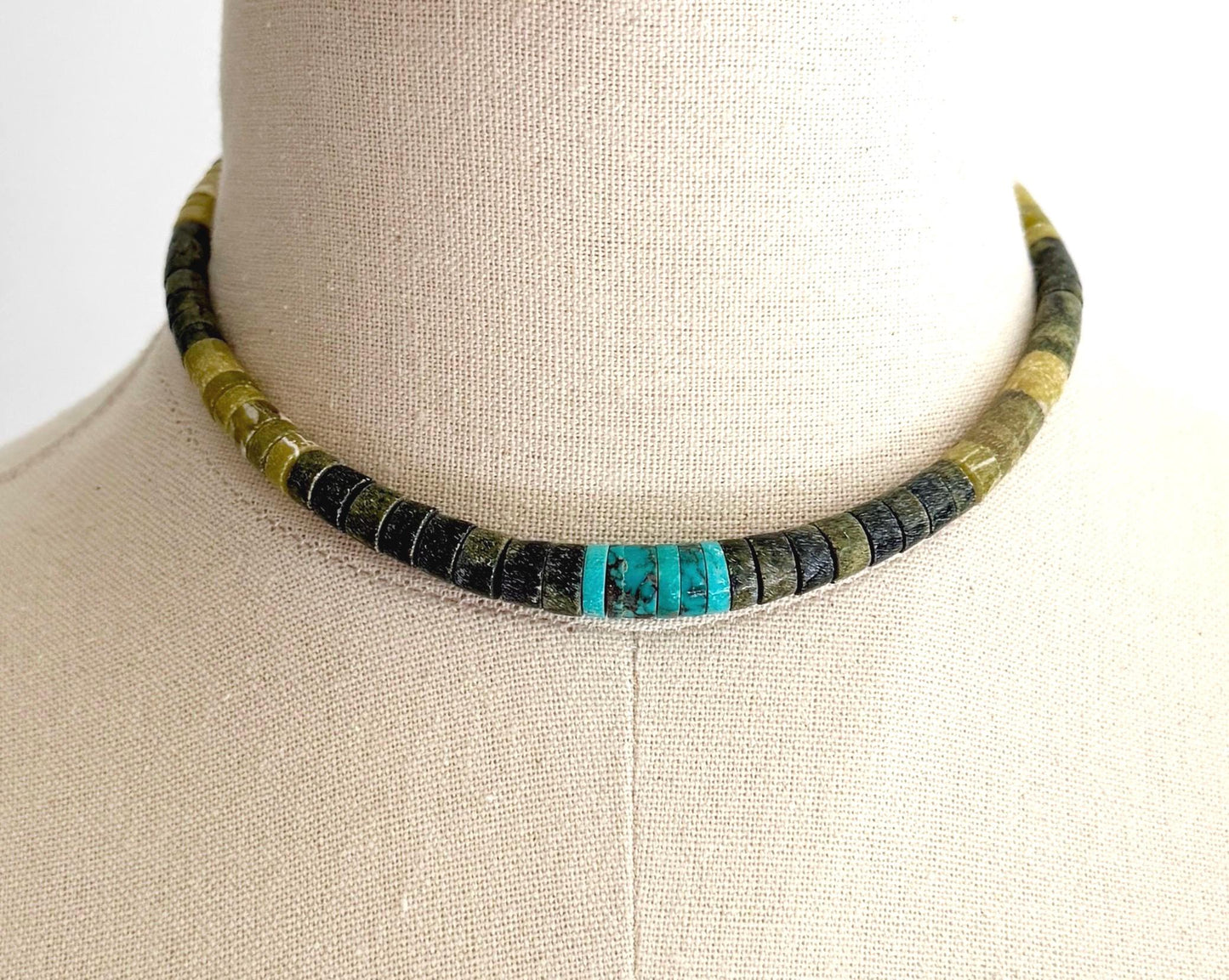 Vintage Native American Beaded Choker Necklace Turquoise Serpentine