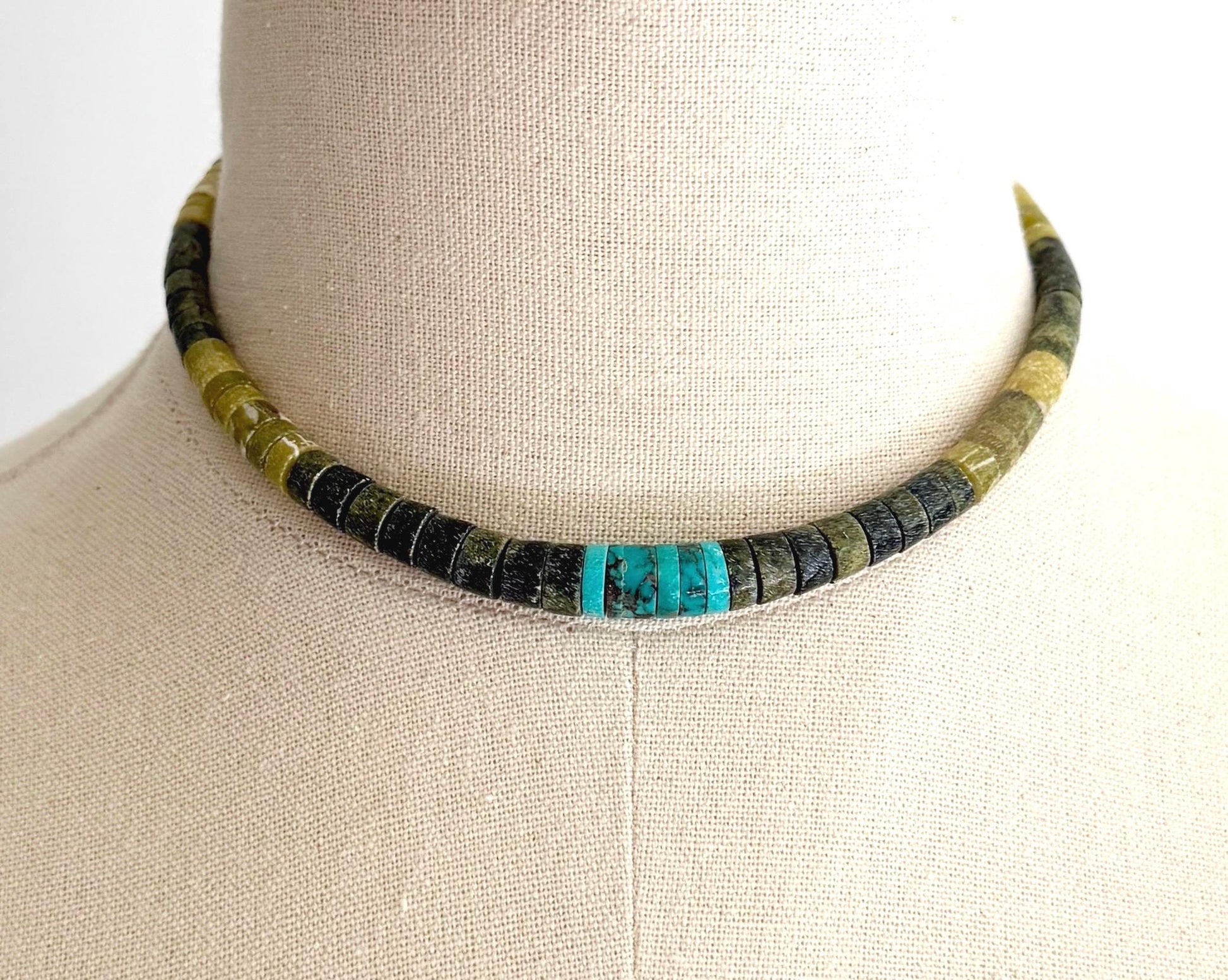 Vintage Native American Beaded Choker Necklace Turquoise Serpentine