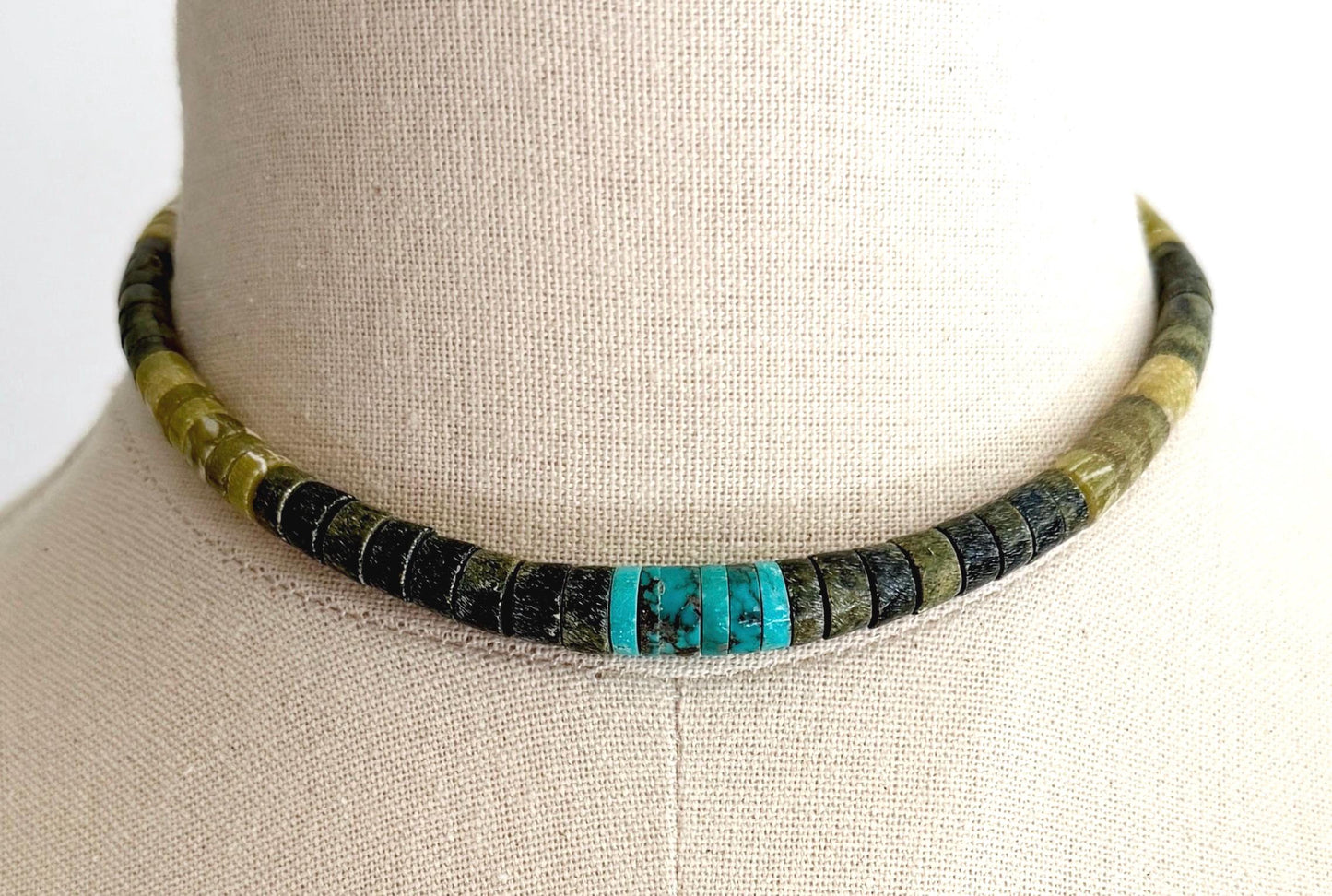 Vintage Native American Beaded Choker Necklace Turquoise Serpentine