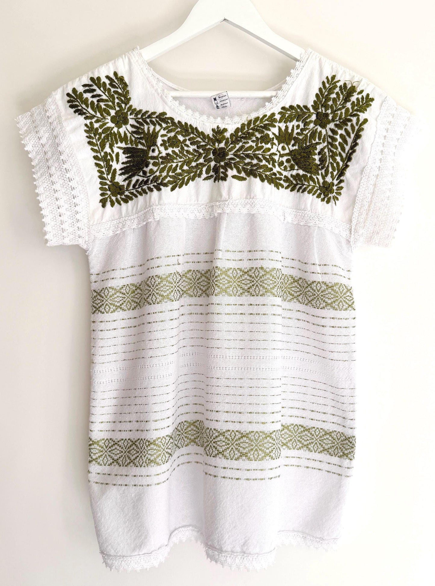 Embroidered Floral Tunic Top Vintage 70s Made in Mexico White Cotton
