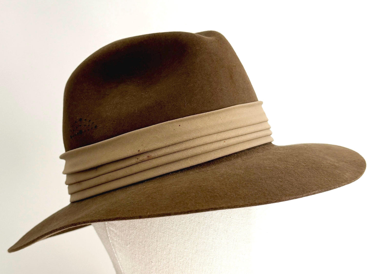Vintage Banana Republic Travel & Safari Fedora Hat Brown Fur Felt Made in USA