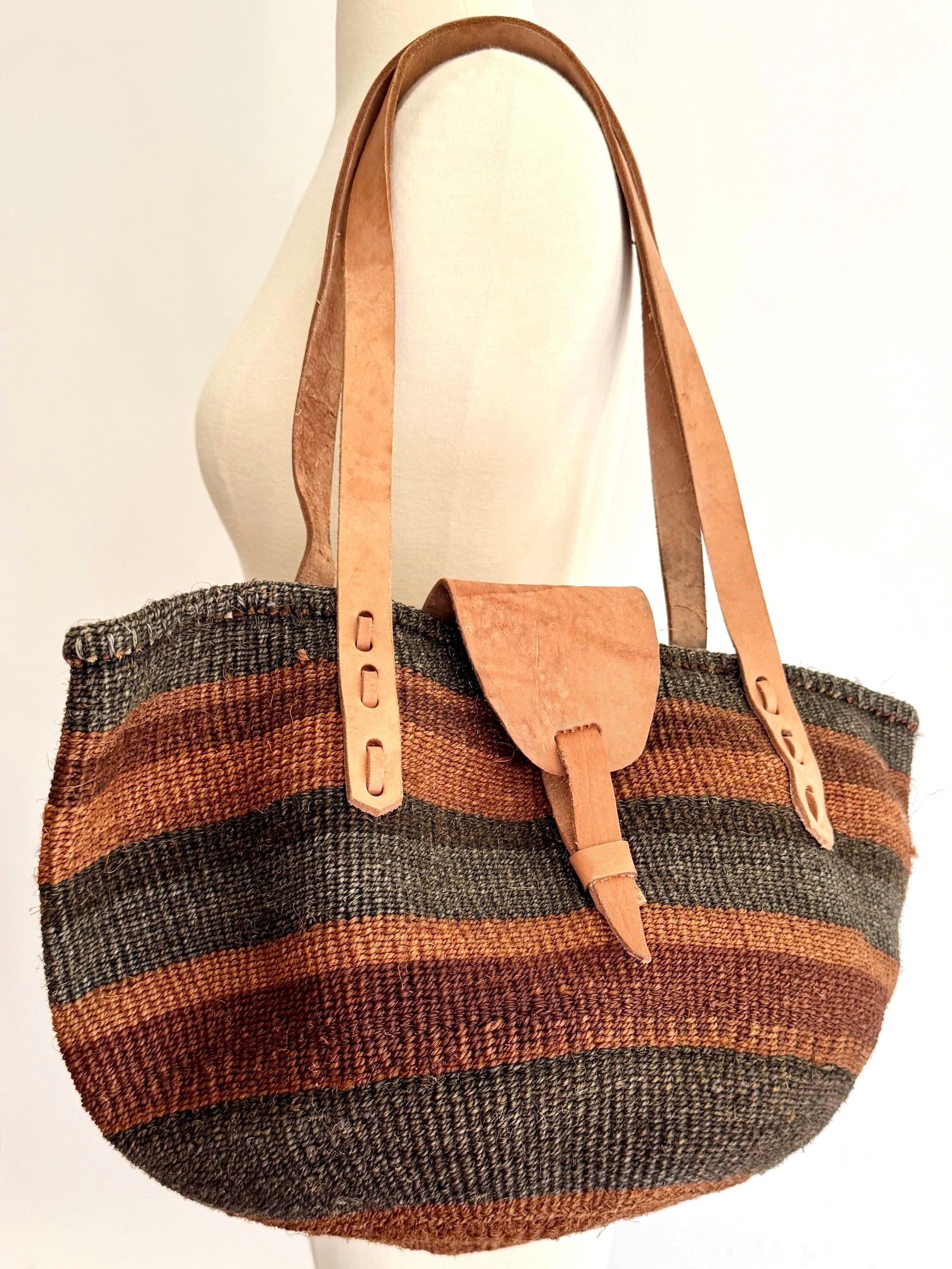 Vintage 90s Sisal Bag Striped Neutral Desert Tones Leather Straps