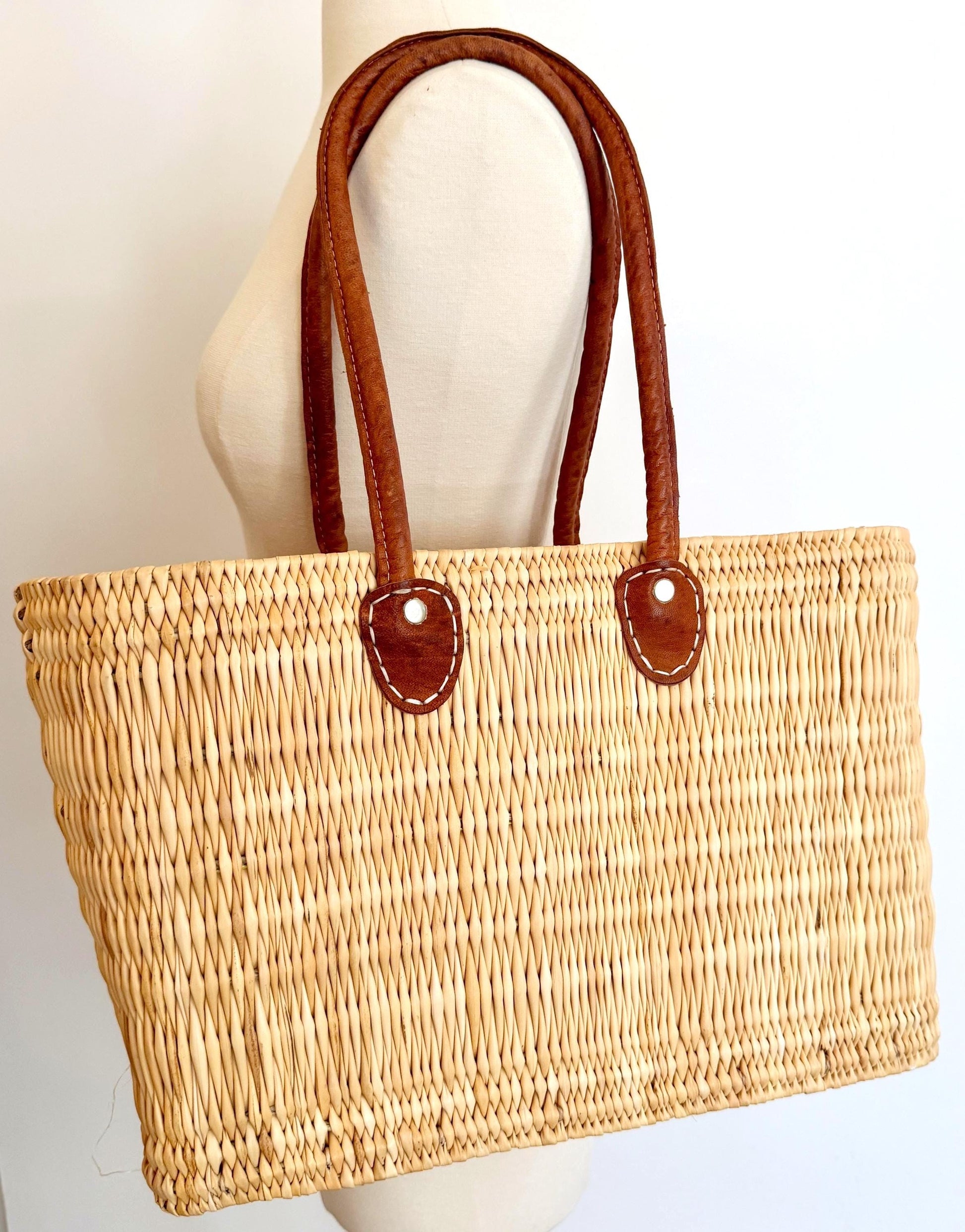 Vintage Straw Market Bag Neutral Beige with Leather Straps