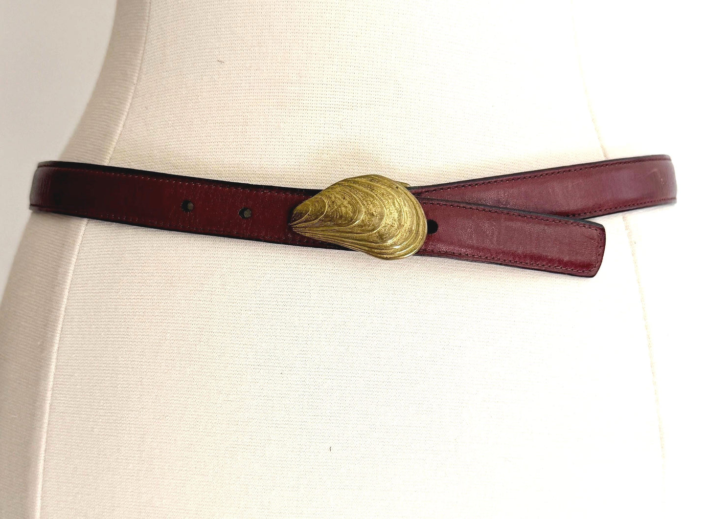 Vintage Minimalist Skinny Belt Brass Shell Buckle Oxblood Leather Strap