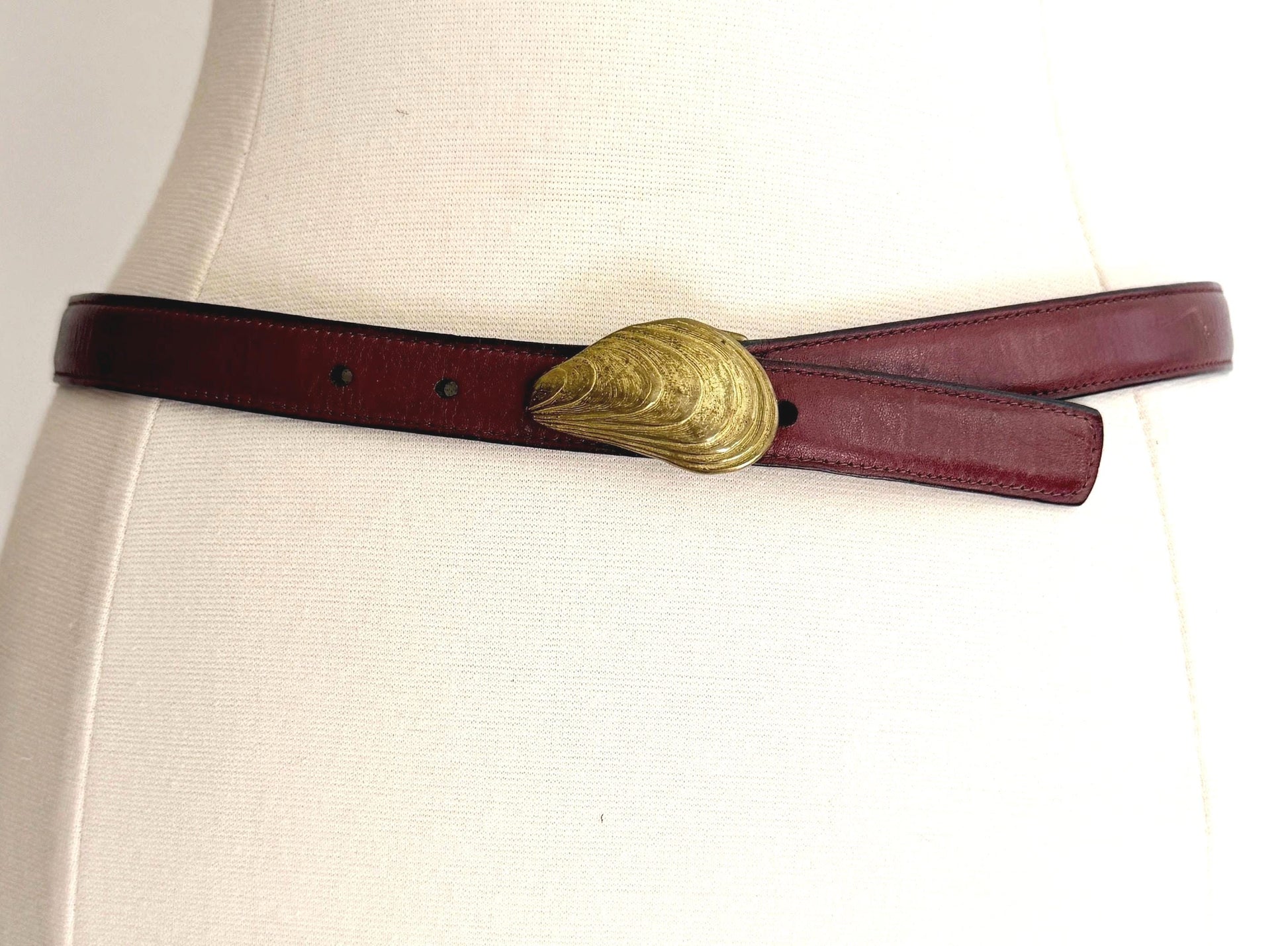 Vintage Minimalist Skinny Belt Brass Shell Buckle Oxblood Leather Strap