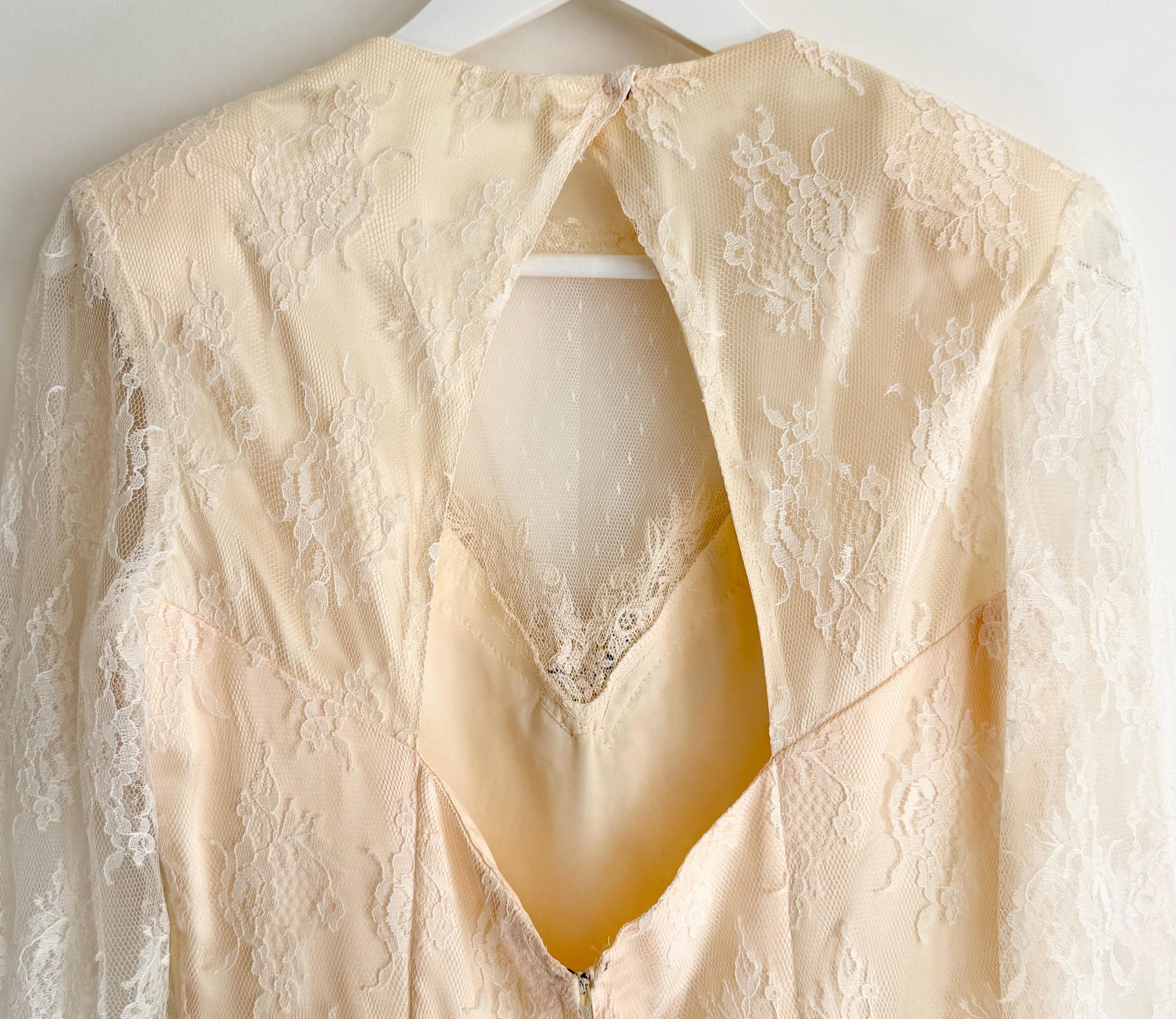 Vintage Lace Wedding Dress 70's 80's Susan Lane's Country Elegance Long Sleeve with Keyhole Back