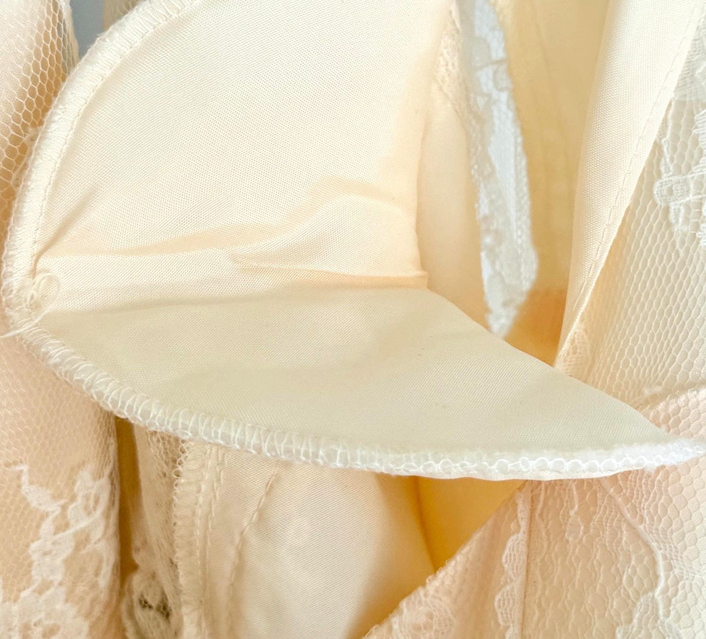 Vintage Lace Wedding Dress 70's 80's Susan Lane's Country Elegance Long Sleeve with Keyhole Back