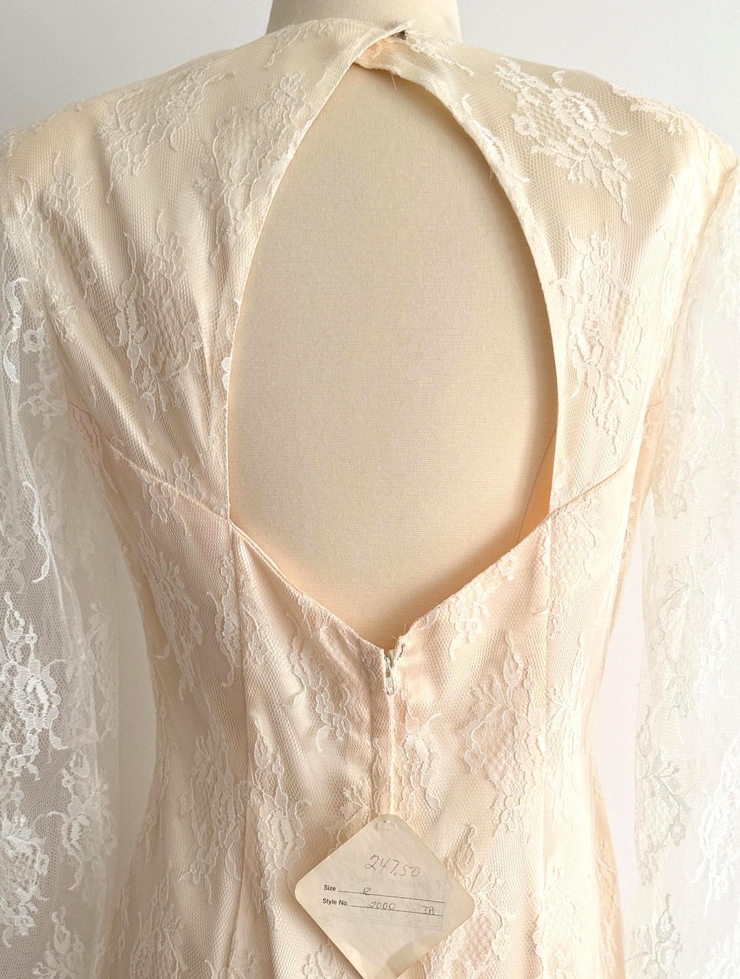 Vintage Lace Wedding Dress 70's 80's Susan Lane's Country Elegance Long Sleeve with Keyhole Back