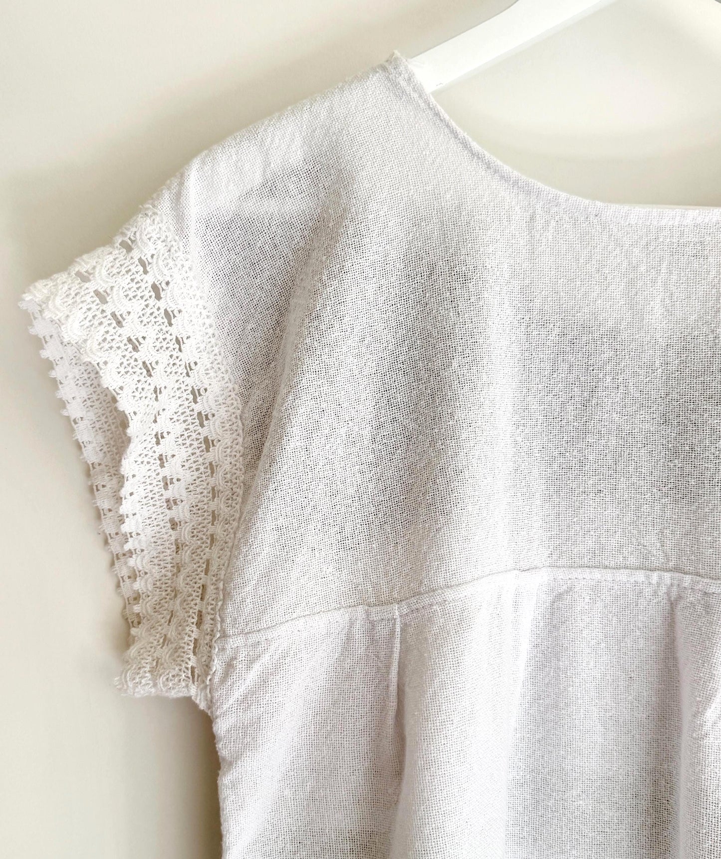 Embroidered Floral Tunic Top Vintage 70s Made in Mexico White Cotton