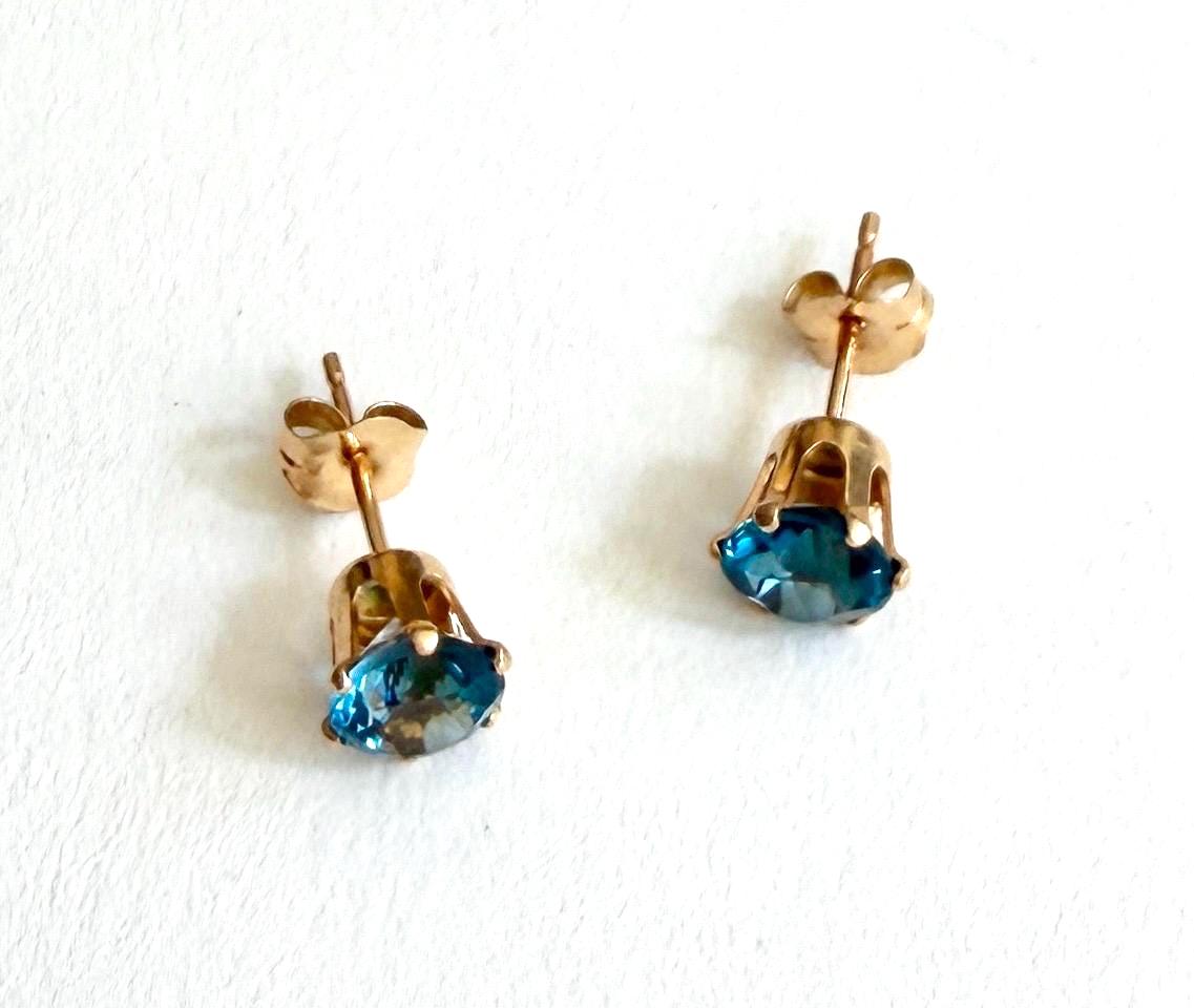 Vintage Solid 14K Gold Earrings Minimalist Blue Topaz Studs