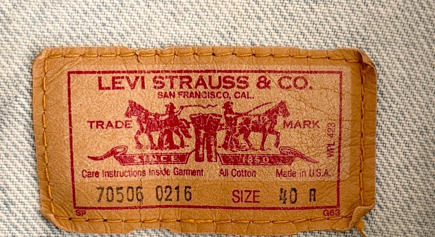 Vintage 80s Levis Denim Jacket Bleached Hand Painted Southwest Howling Coyote Made in USA