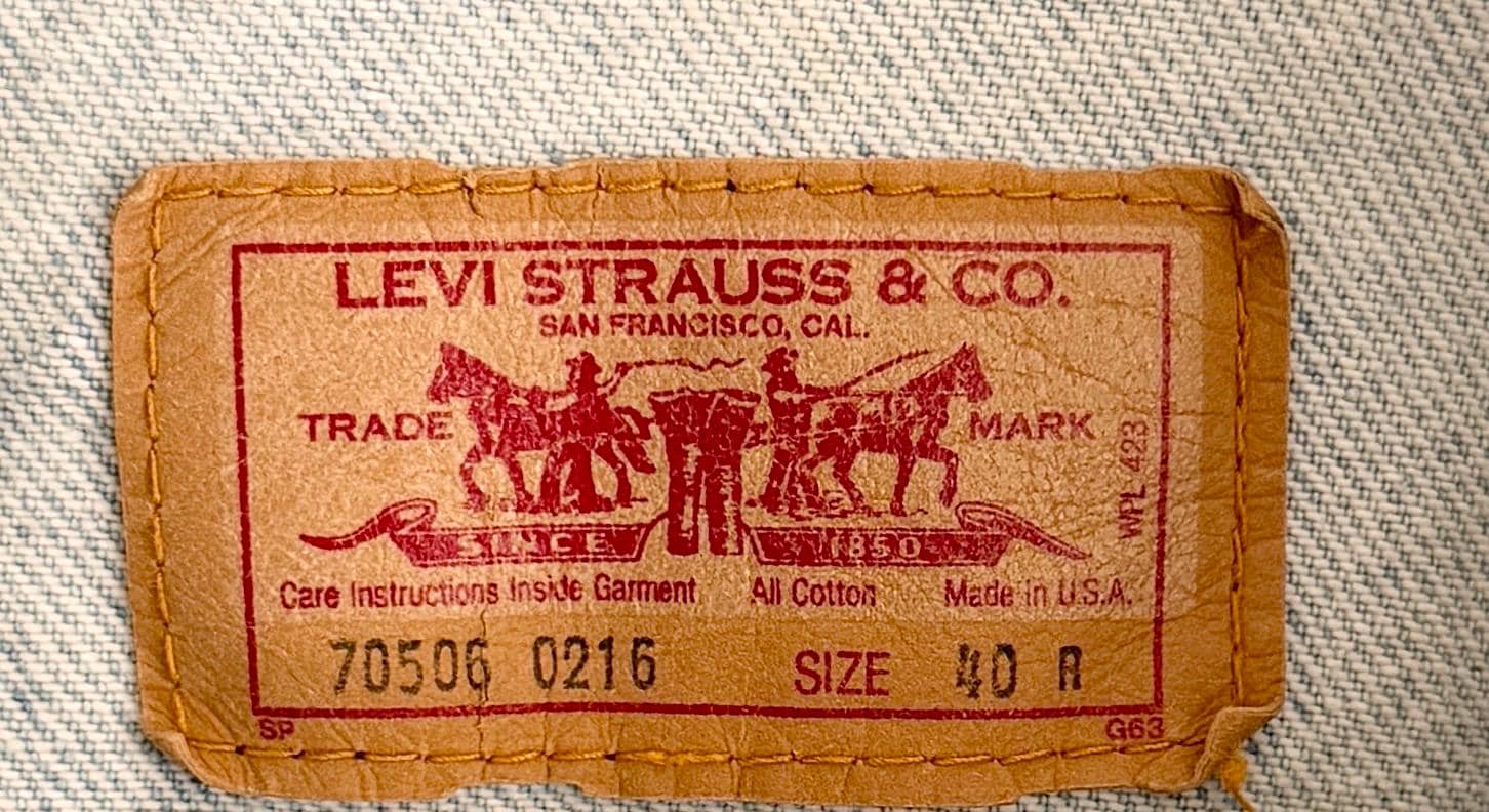 Vintage 80s Levis Denim Jacket Bleached Hand Painted Southwest Howling Coyote Made in USA
