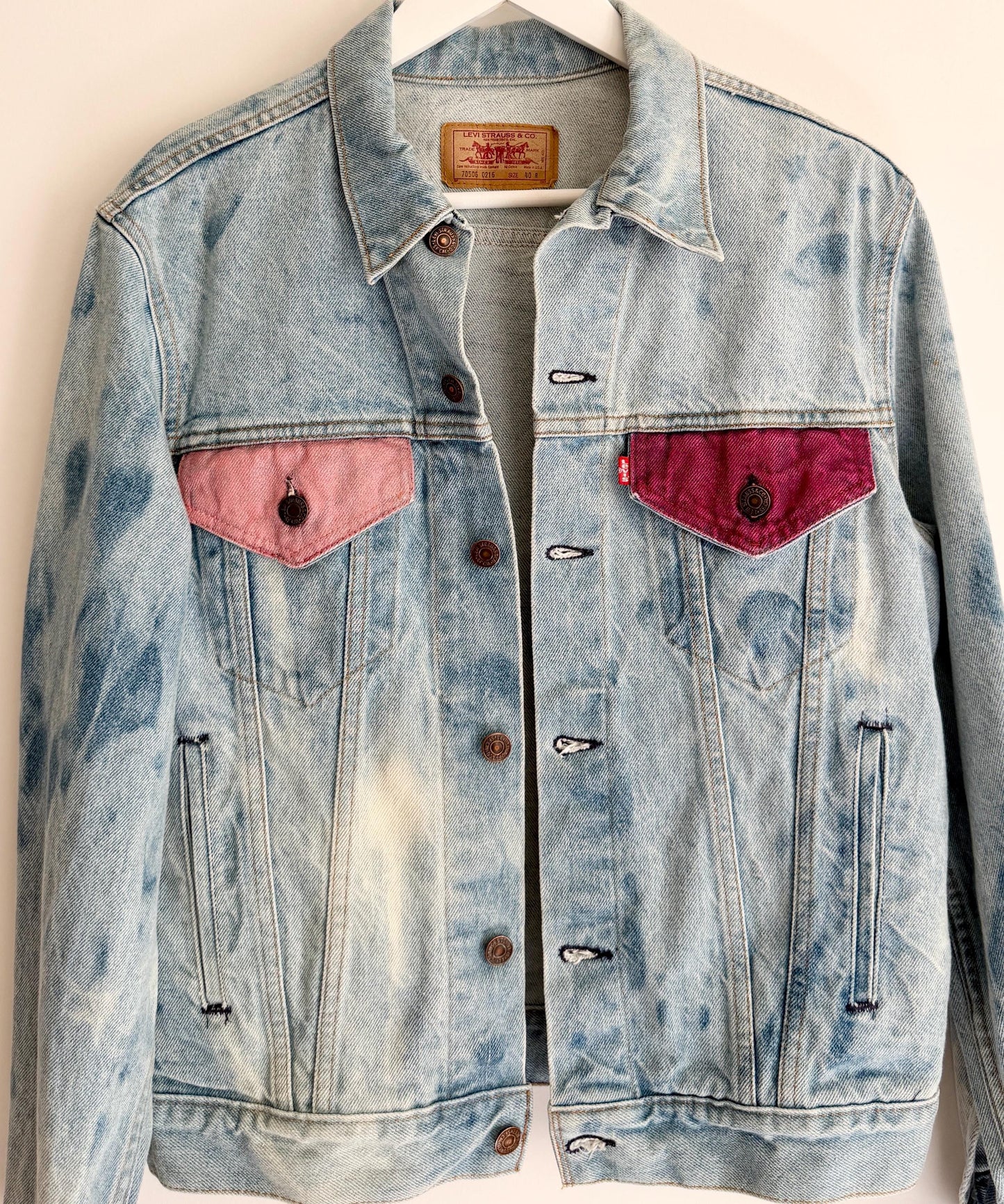 Vintage 80s Levis Denim Jacket Bleached Hand Painted Southwest Howling Coyote Made in USA