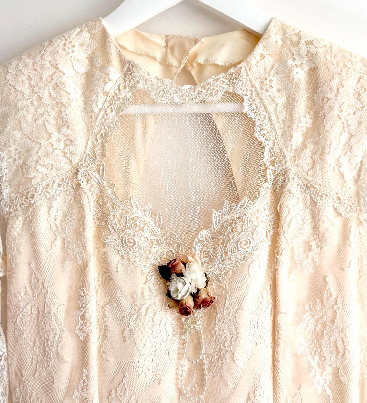 Vintage Lace Wedding Dress 70's 80's Susan Lane's Country Elegance Long Sleeve with Keyhole Back