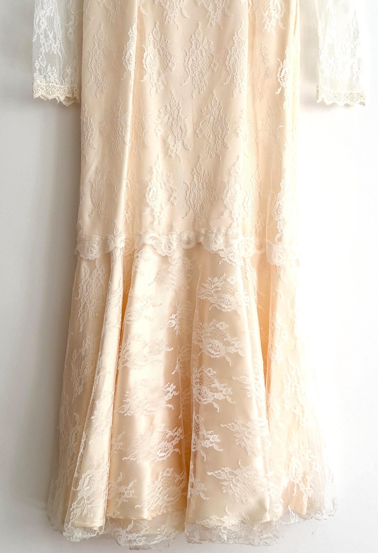 Vintage Lace Wedding Dress 70's 80's Susan Lane's Country Elegance Long Sleeve with Keyhole Back