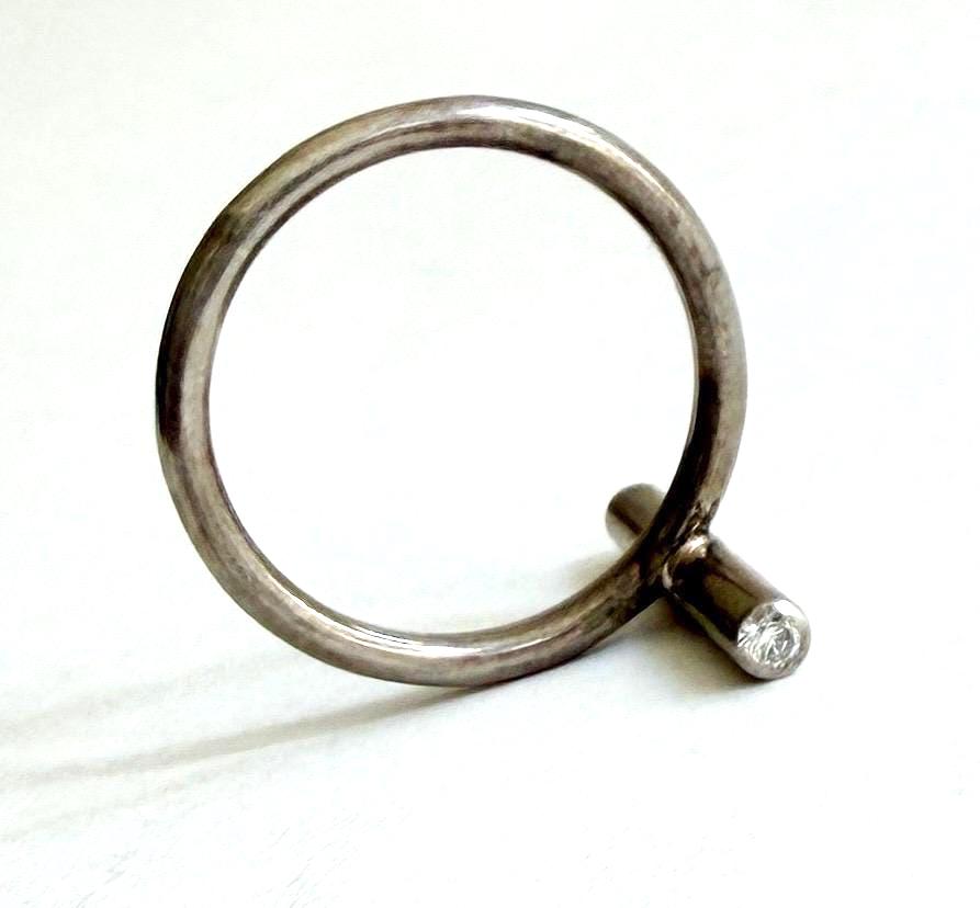 Minimalist Vintage Sterling Silver Bar Ring Clear Crystal Ends Size 7.75