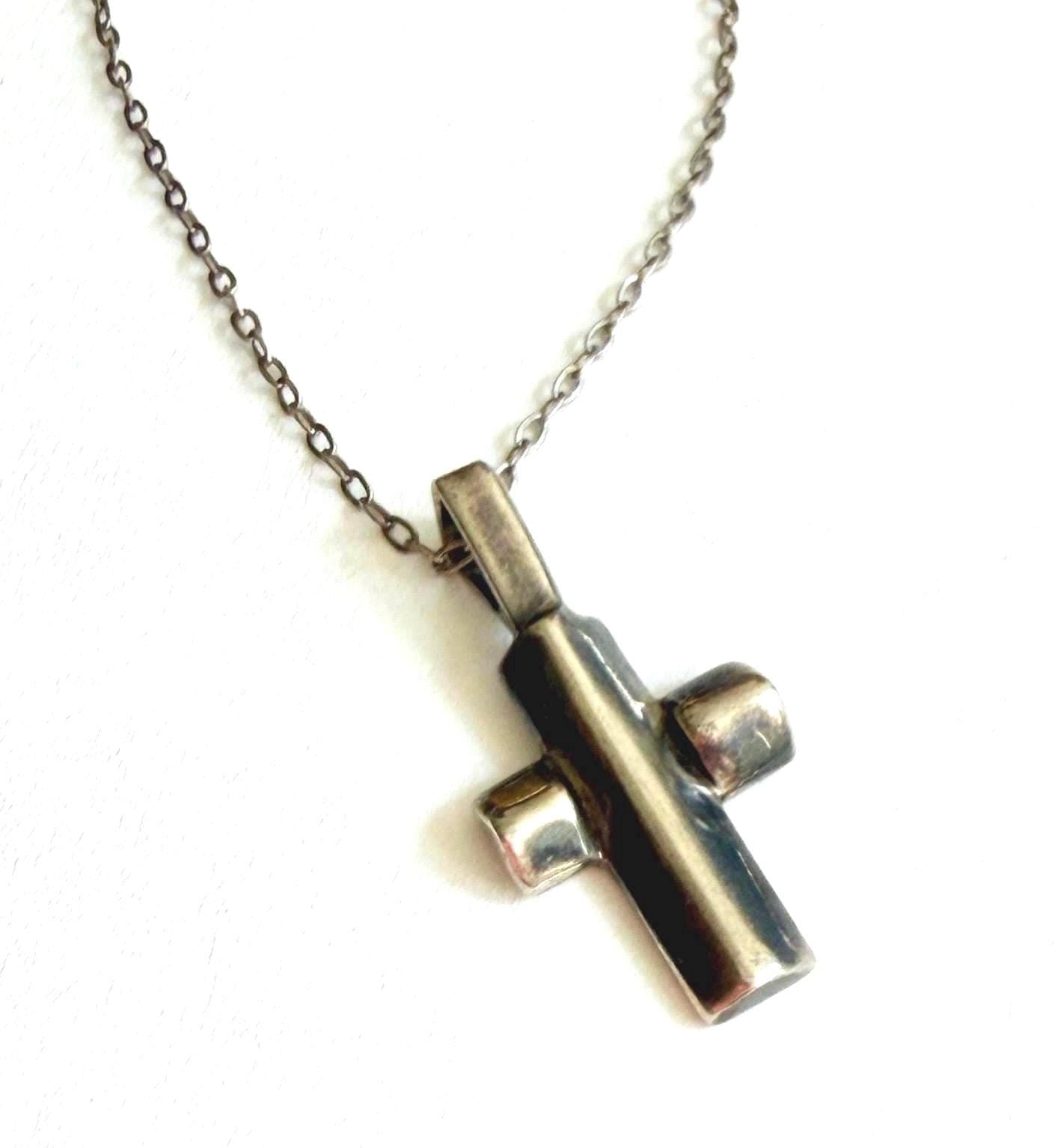 Vintage Navajo Cross Pendant Sterling Silver Necklace